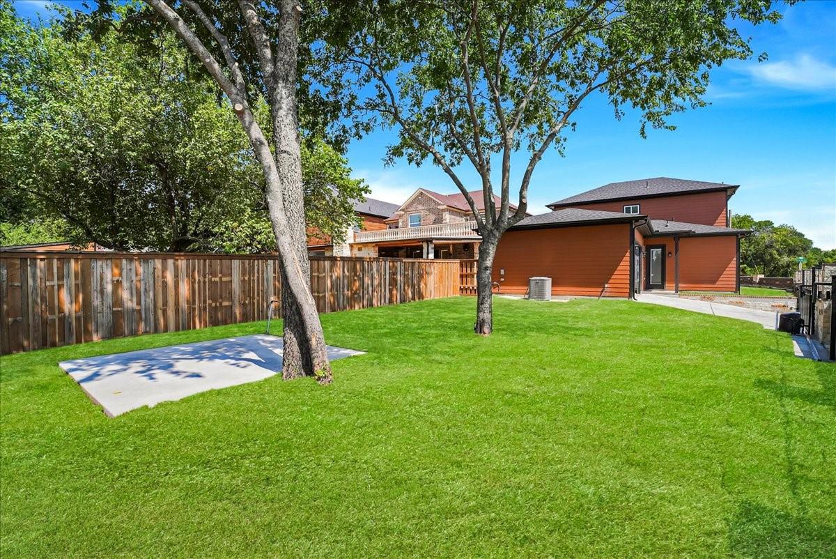 main property photo 29