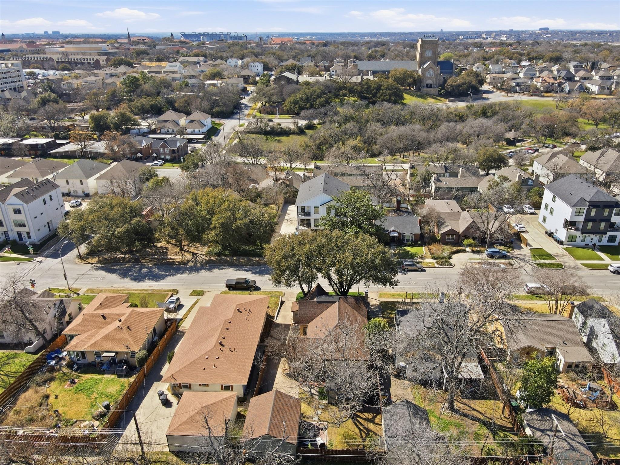 main property photo 31