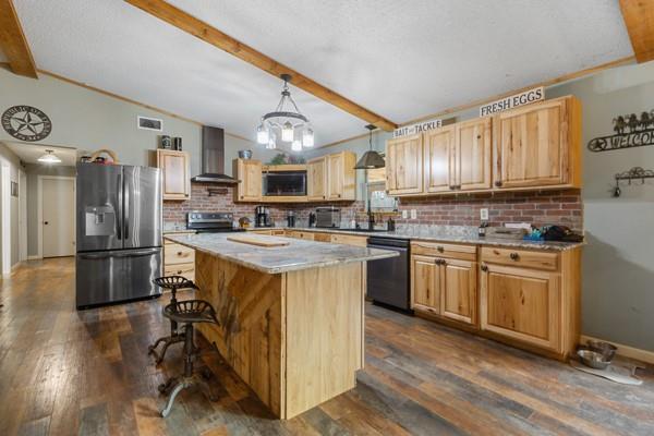 main property photo 9
