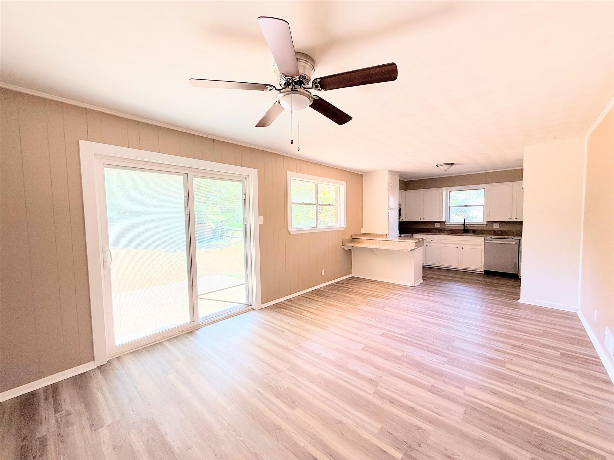 property viewer photo 1