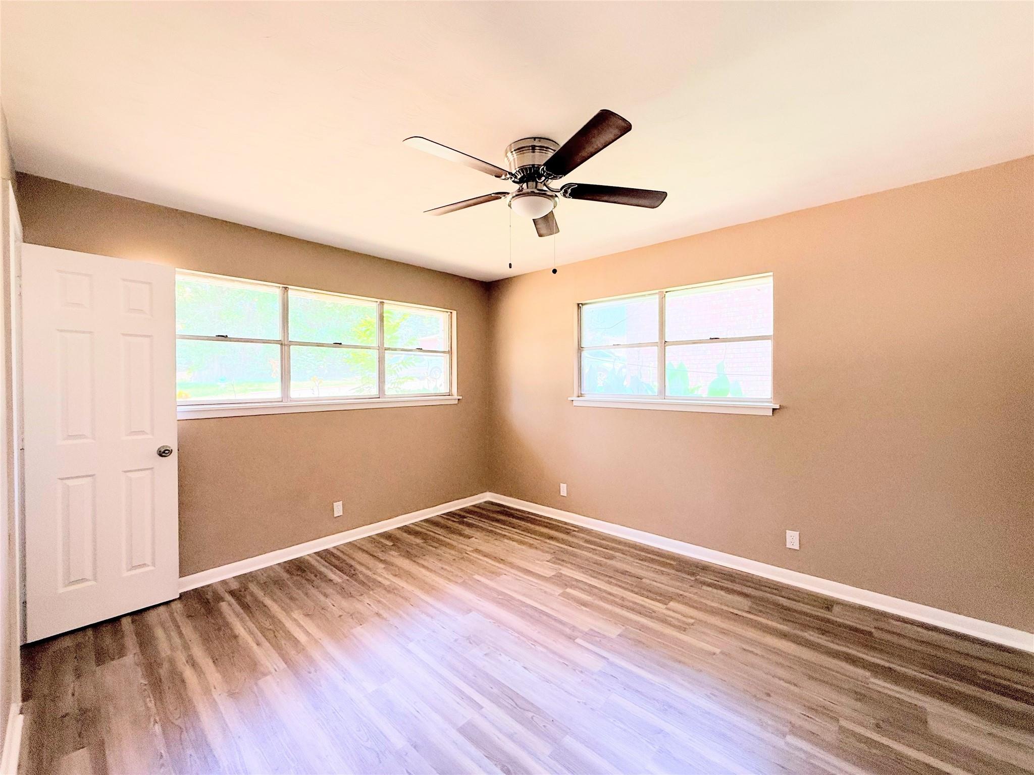 property viewer photo 13