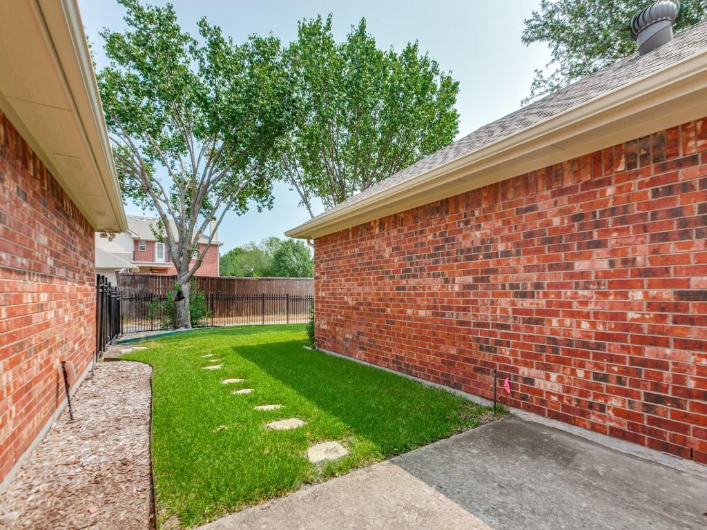 main property photo 23