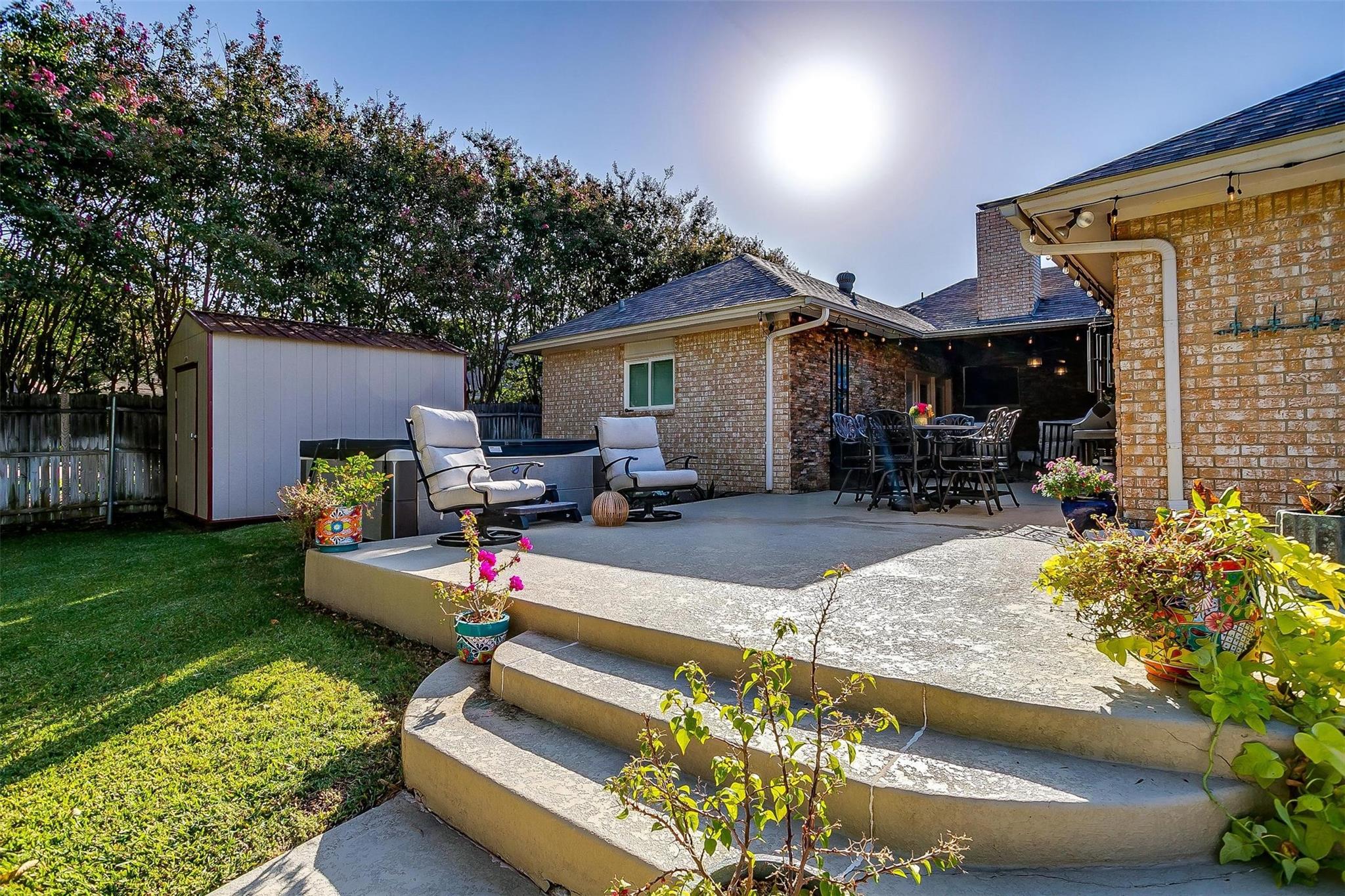 main property photo 30