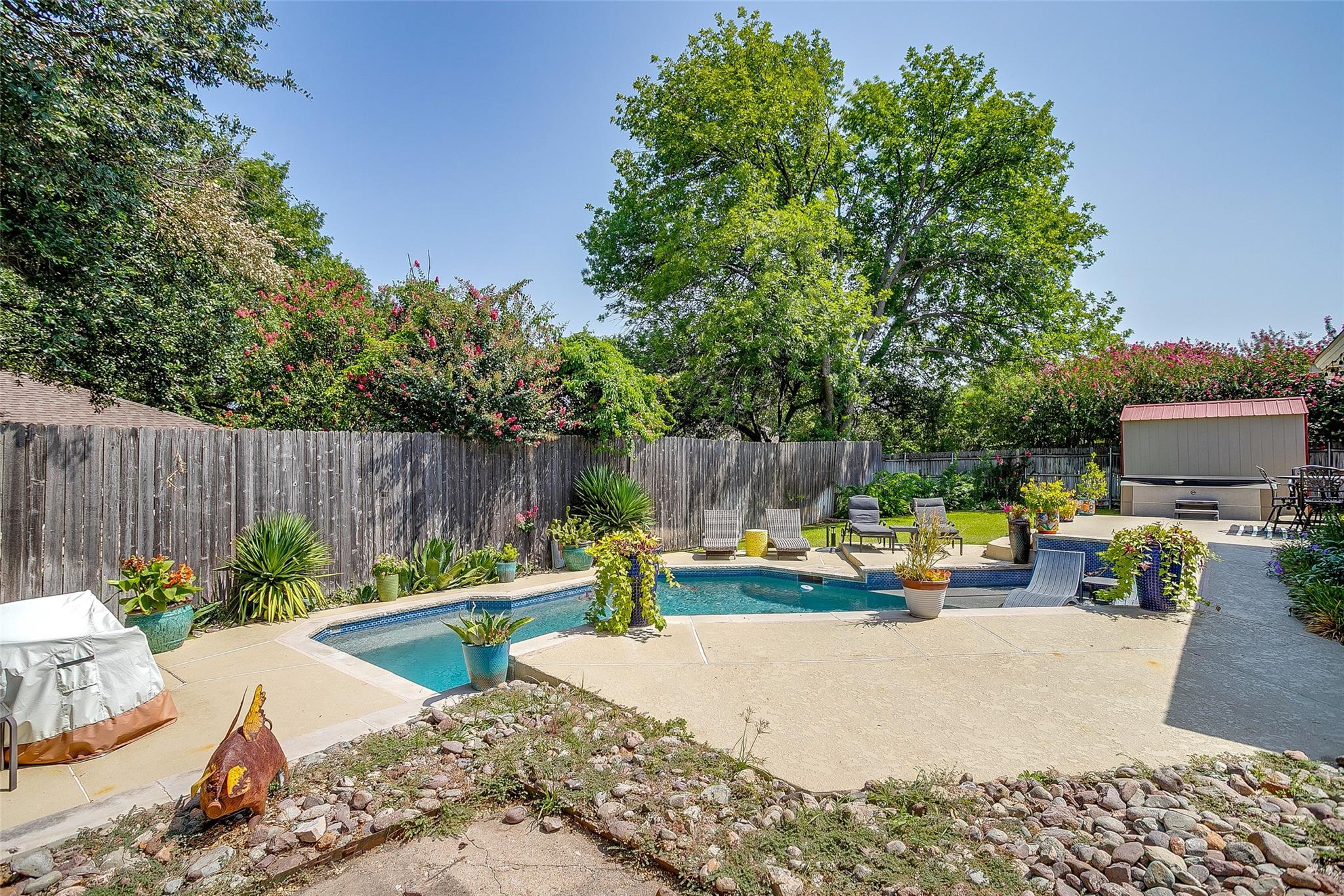 main property photo 35