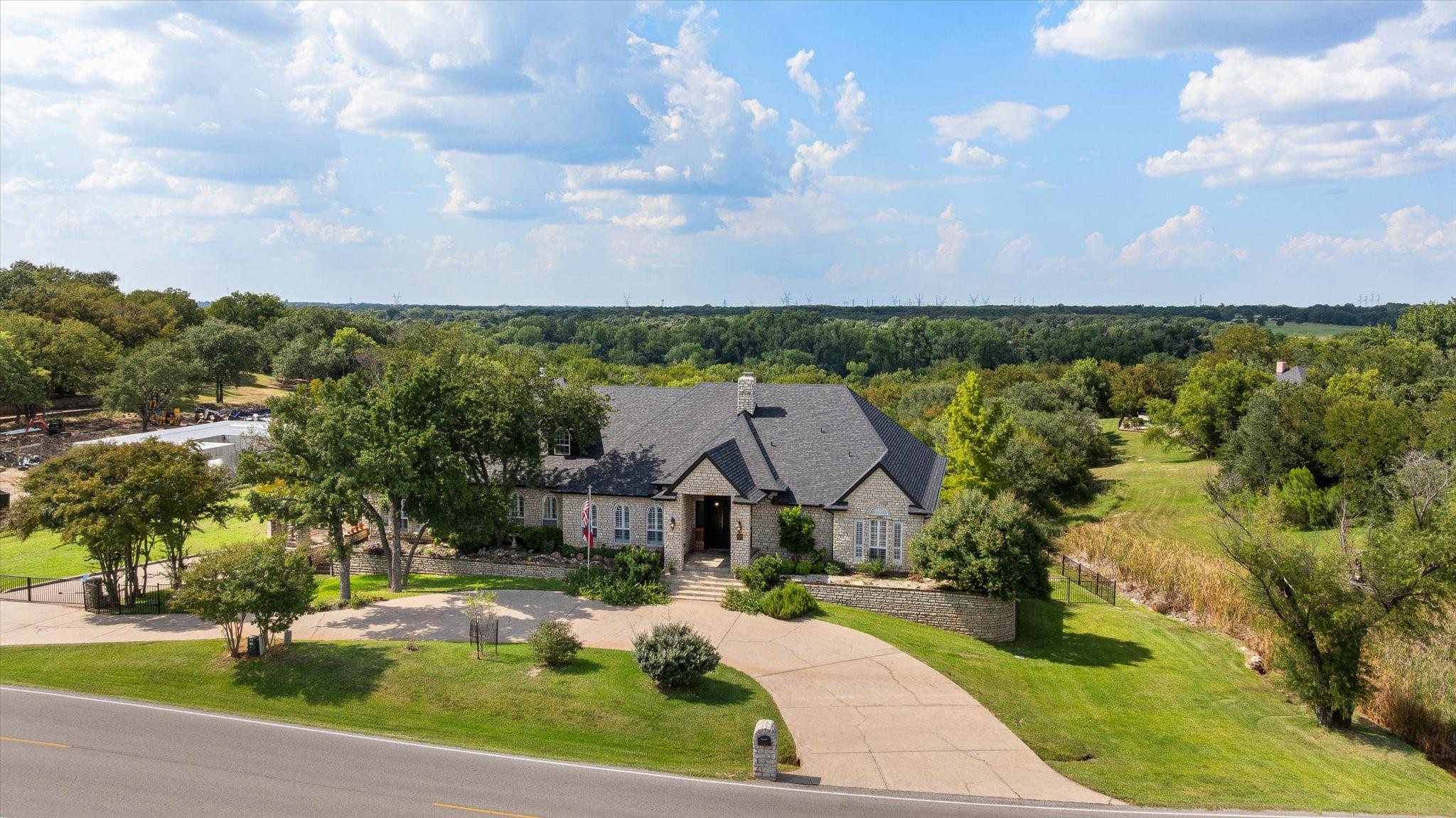 main property photo 34