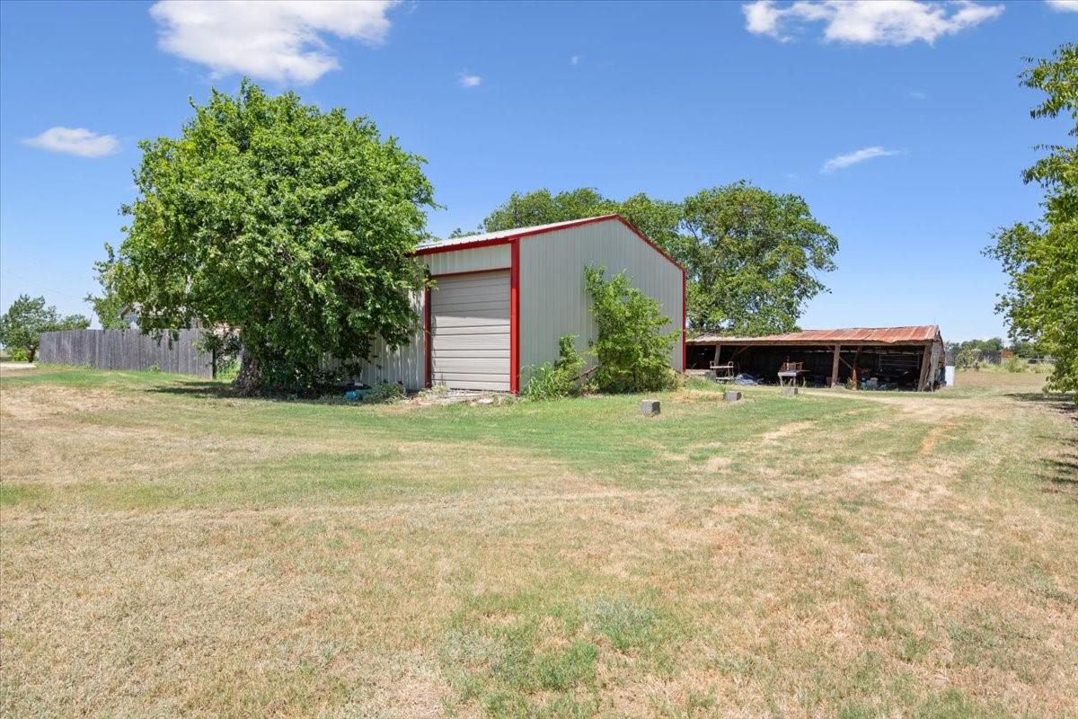 main property photo 26
