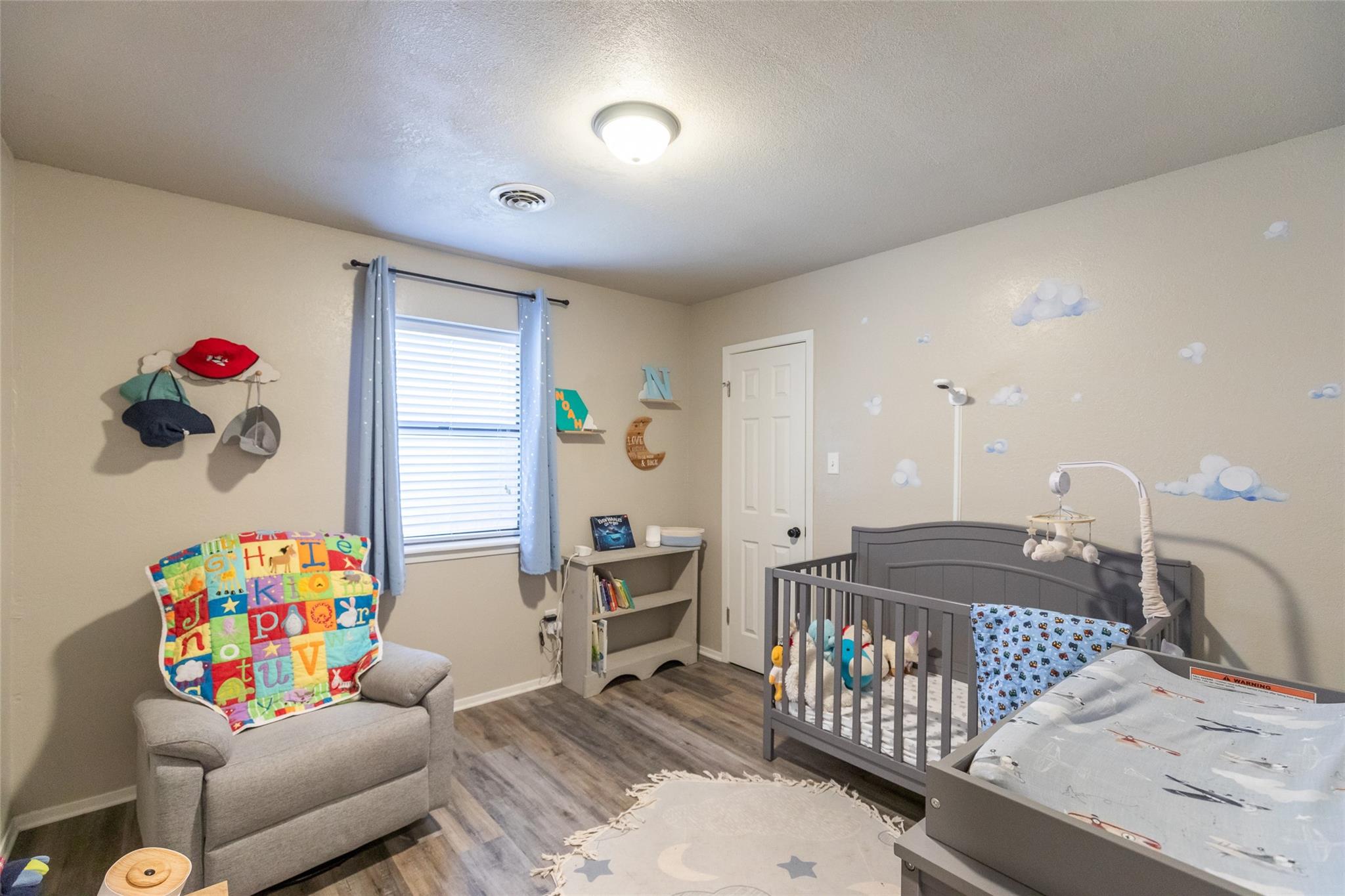 main property photo 29