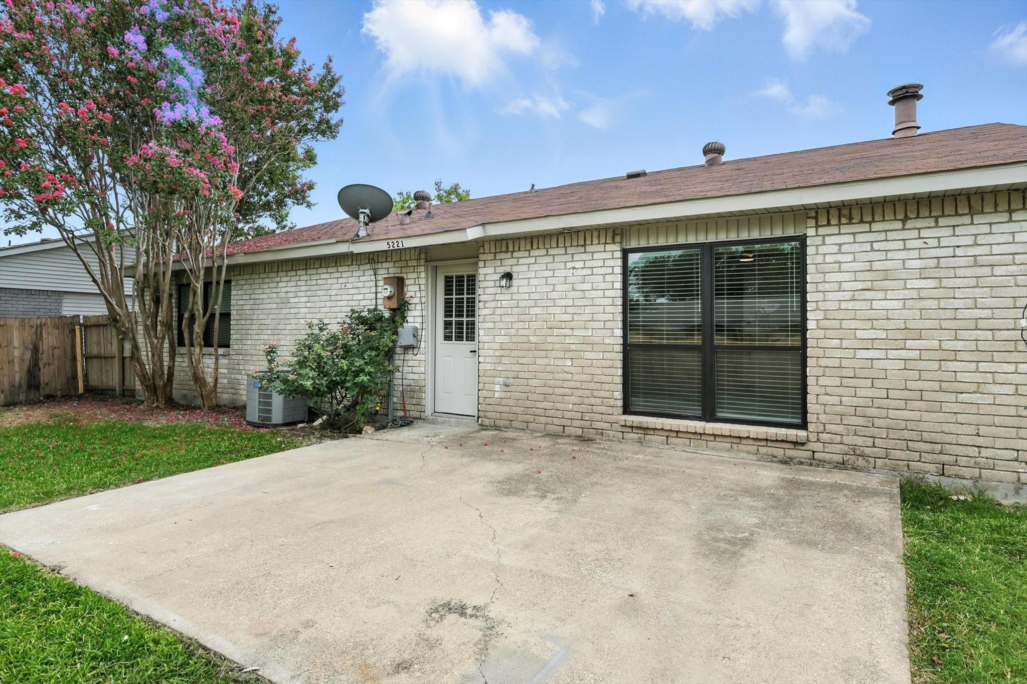 main property photo 32