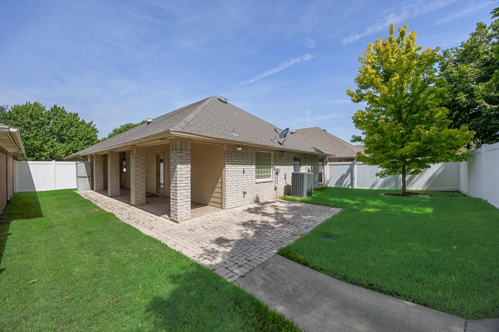 main property photo 5