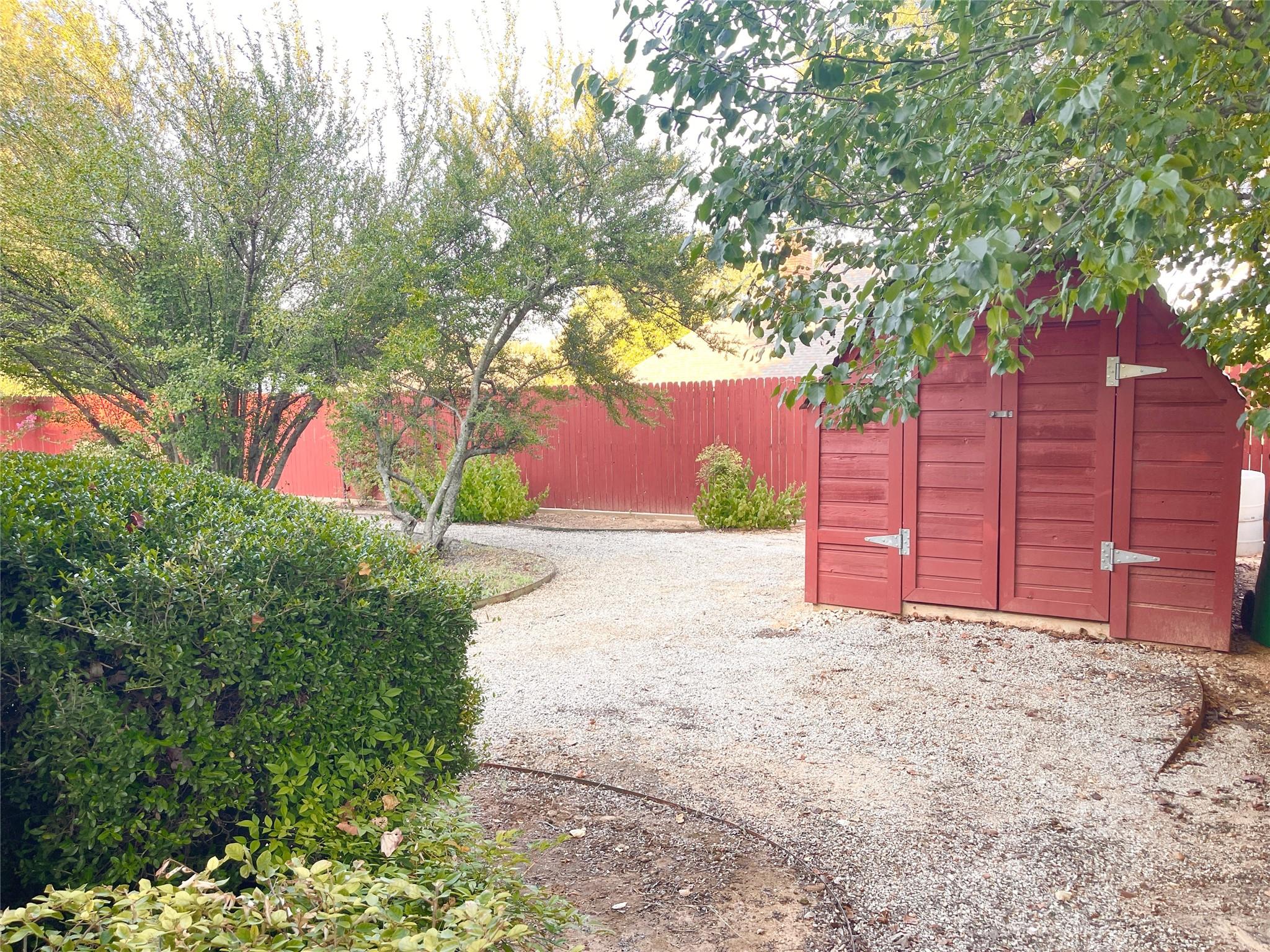 main property photo 29
