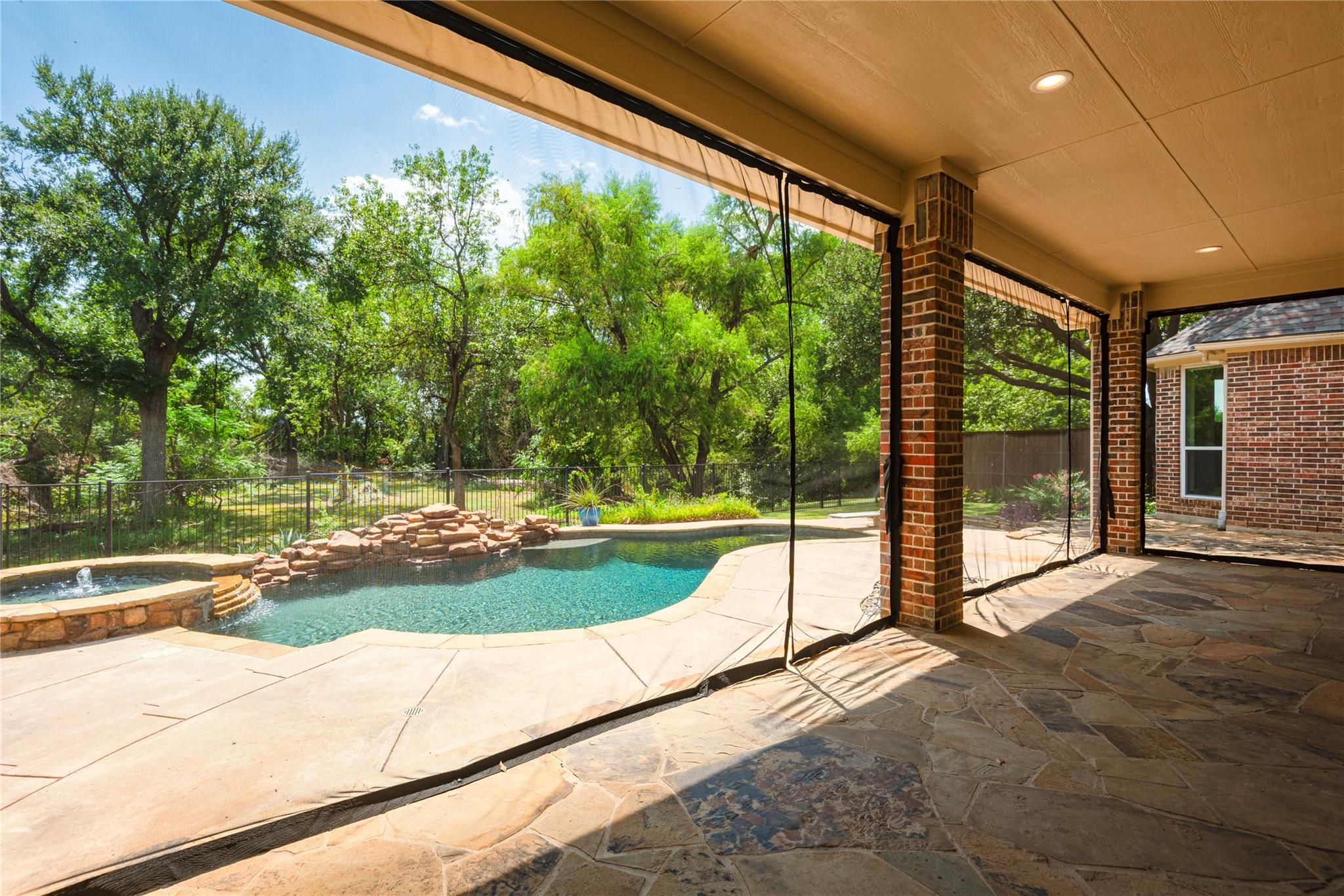 main property photo 34