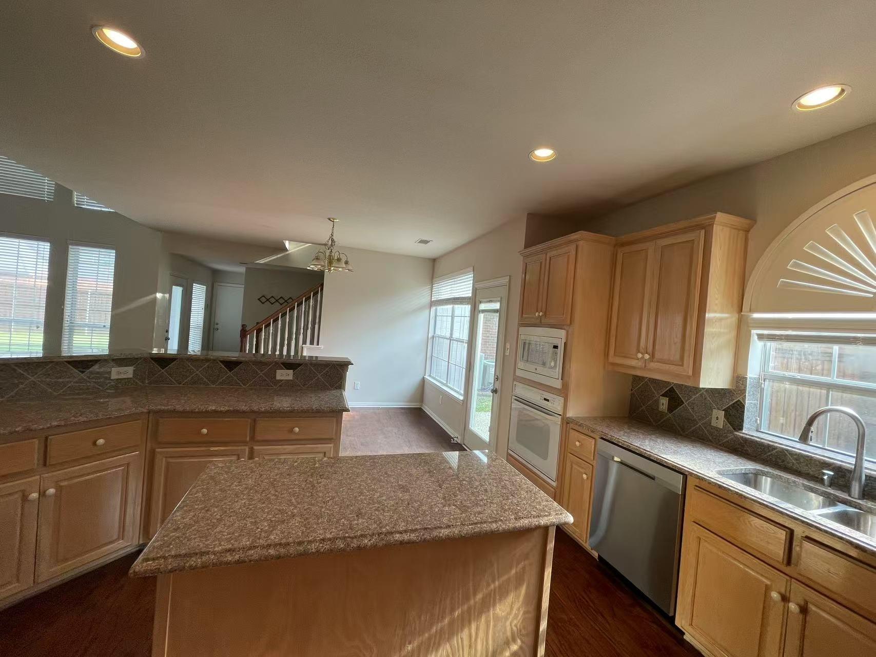 property viewer photo 5