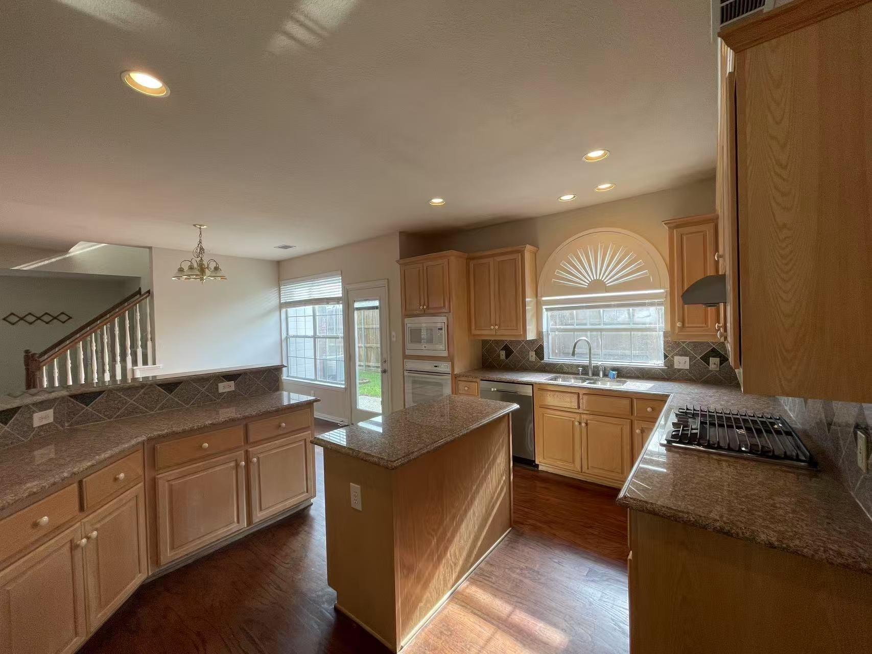property viewer photo 6