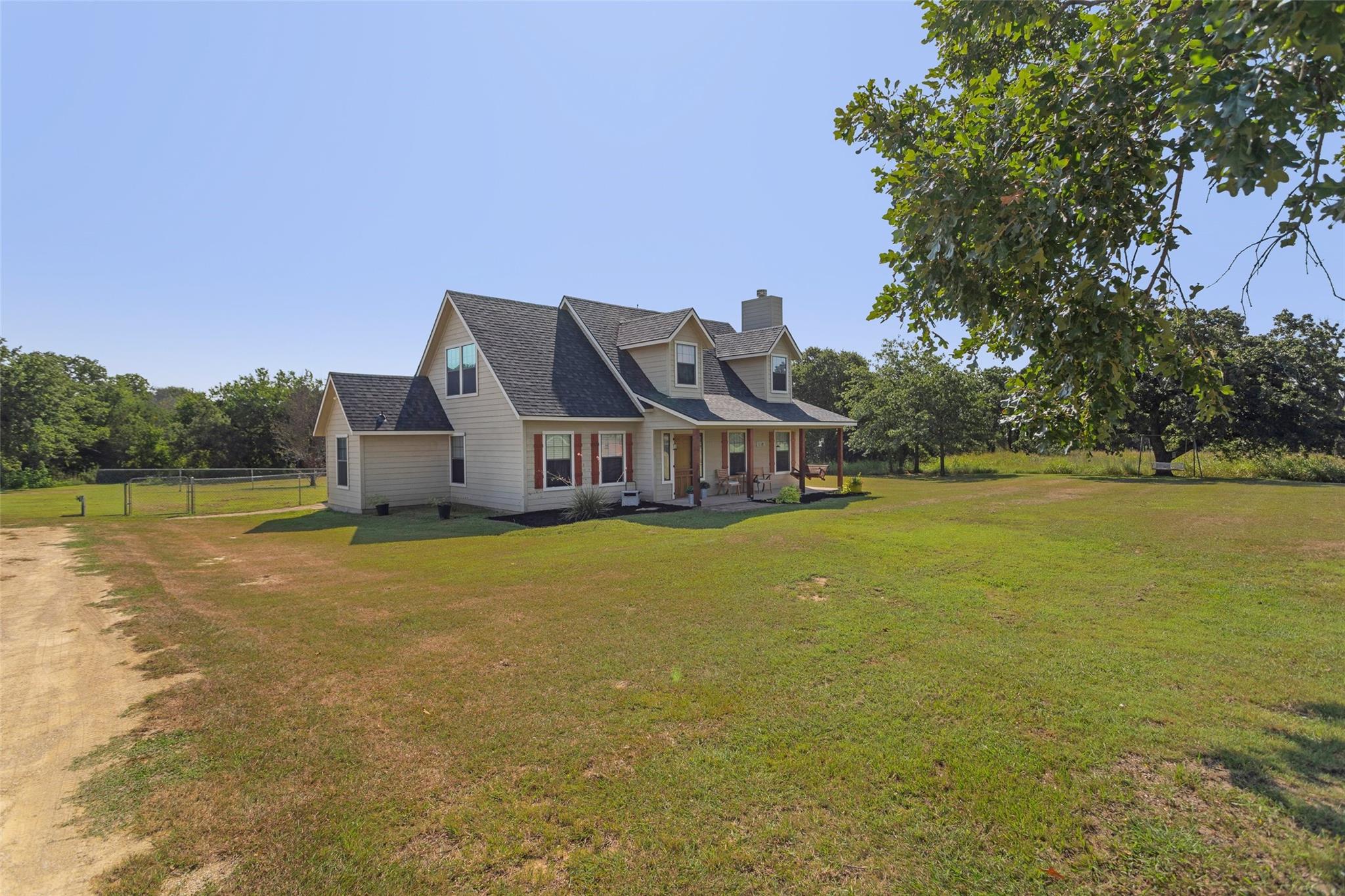 main property photo 2