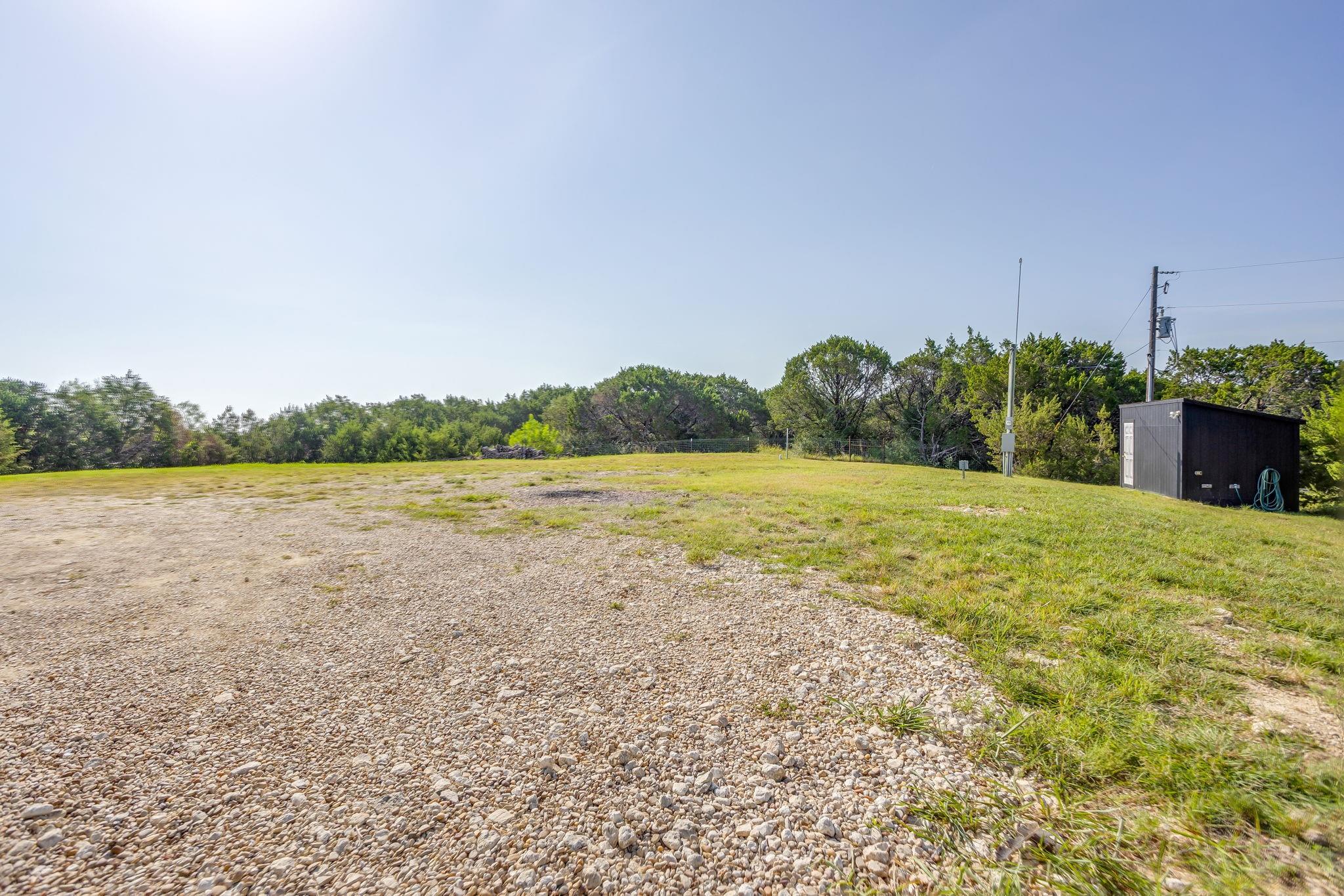 main property photo 33