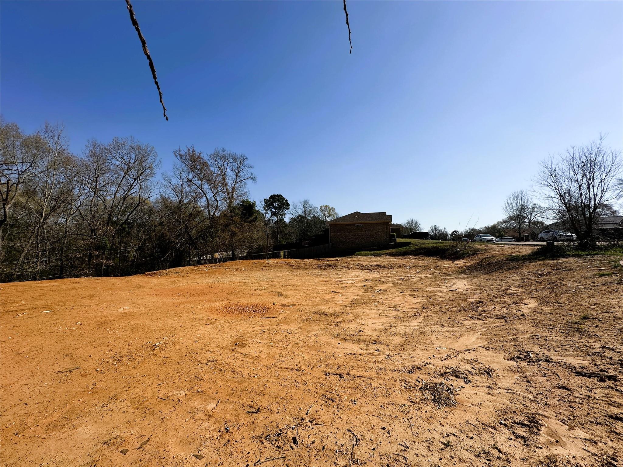 main property photo 16