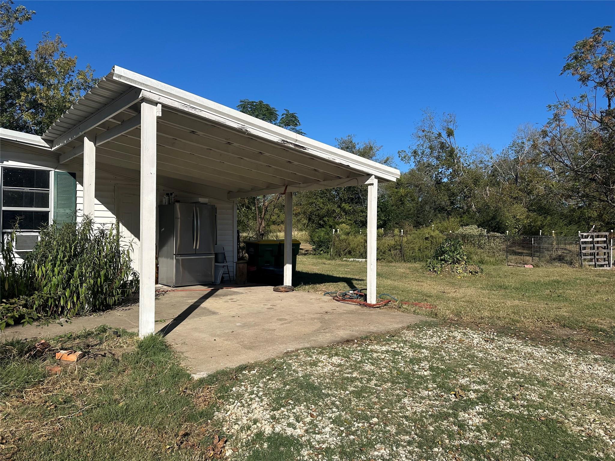 main property photo 11
