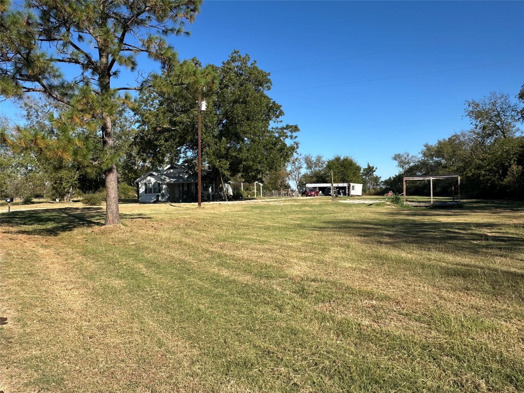 main property photo 4