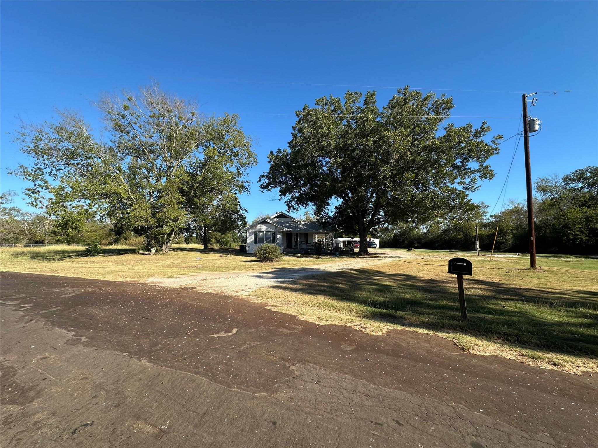 main property photo 6