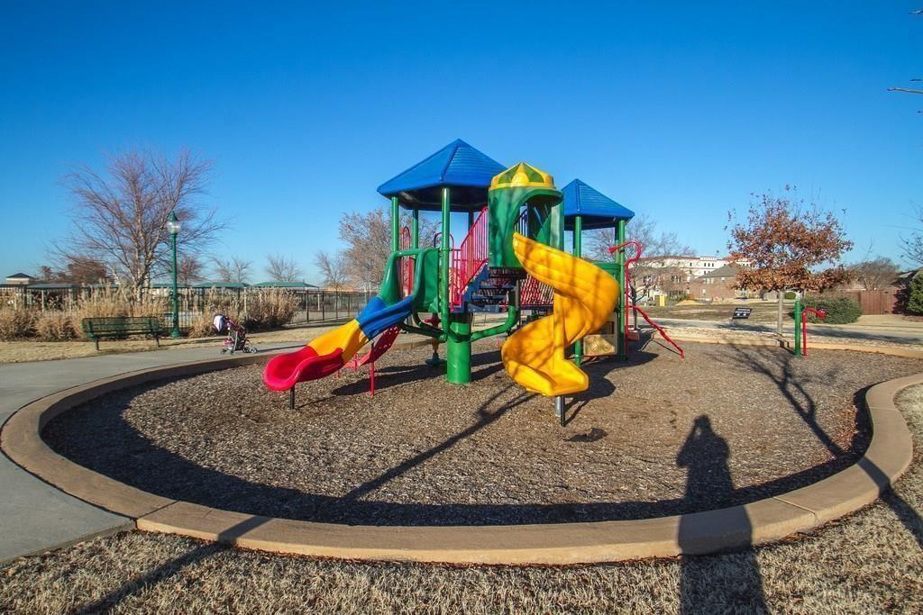 main property photo 25