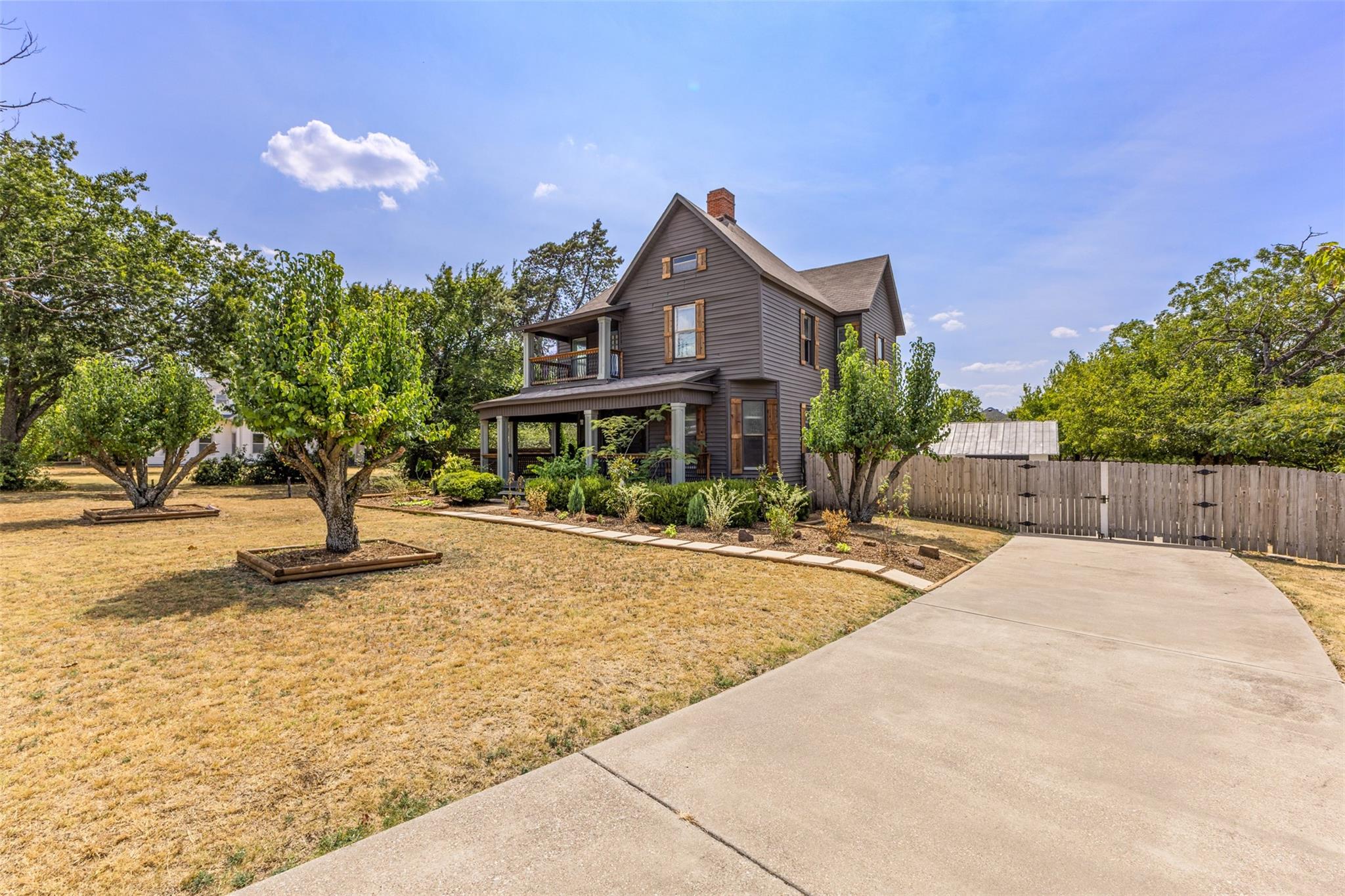 main property photo 33
