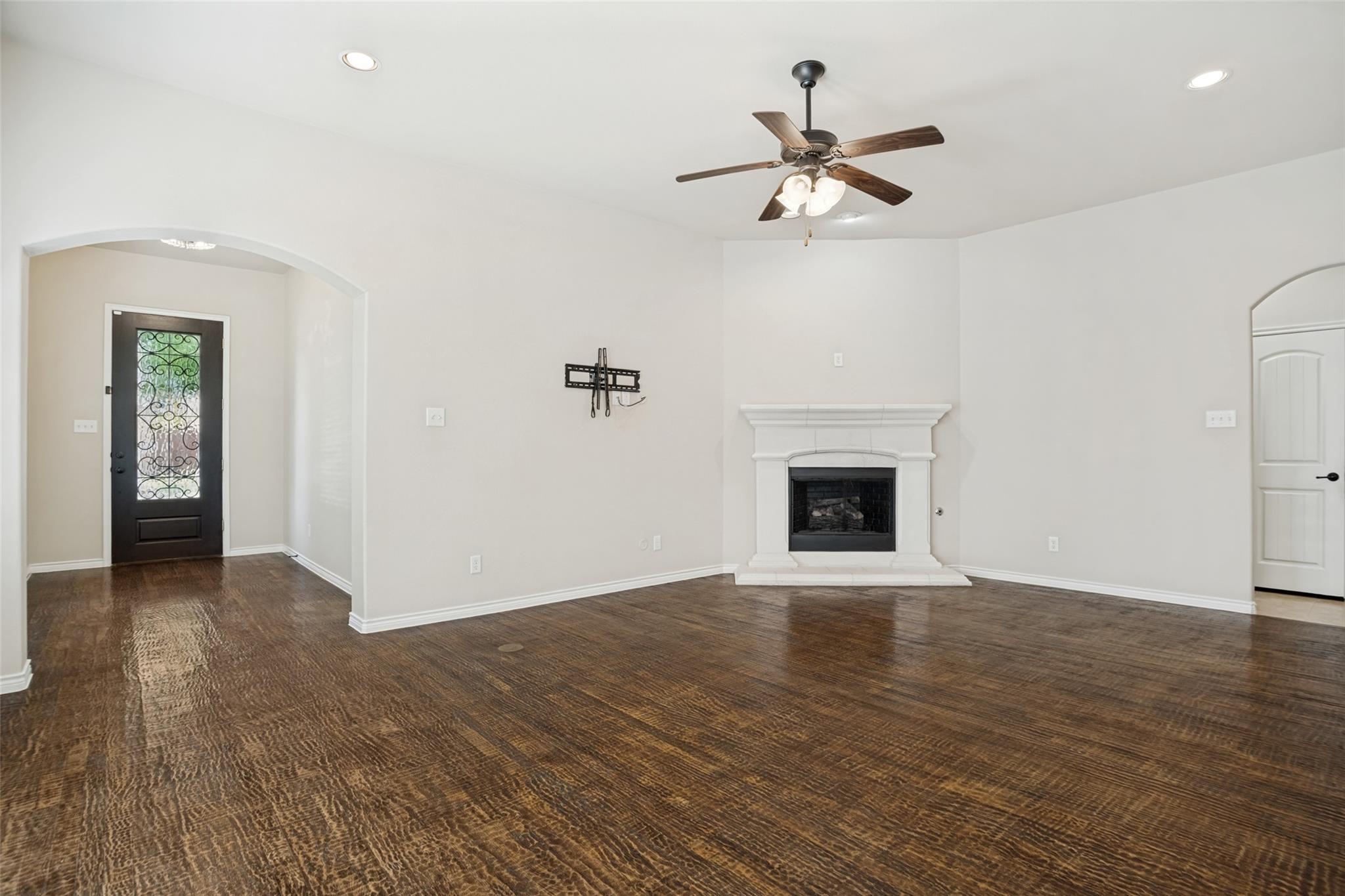 property viewer photo 4