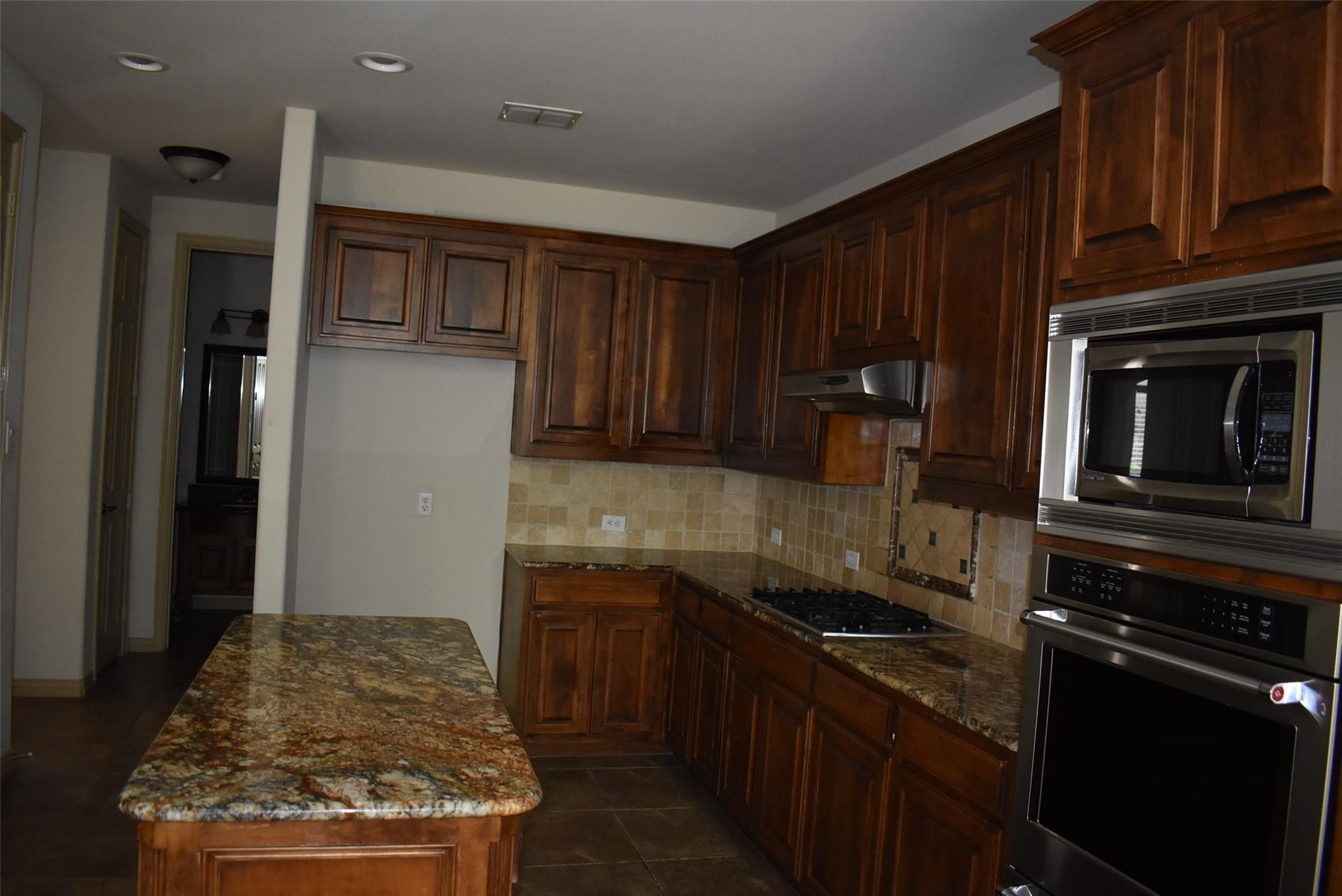 property viewer photo 4