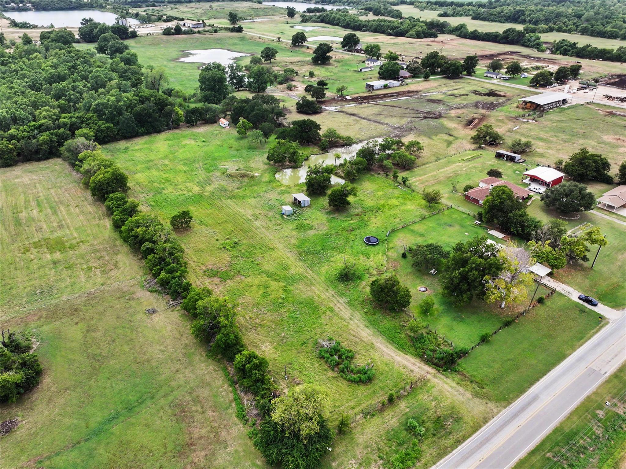 main property photo 13