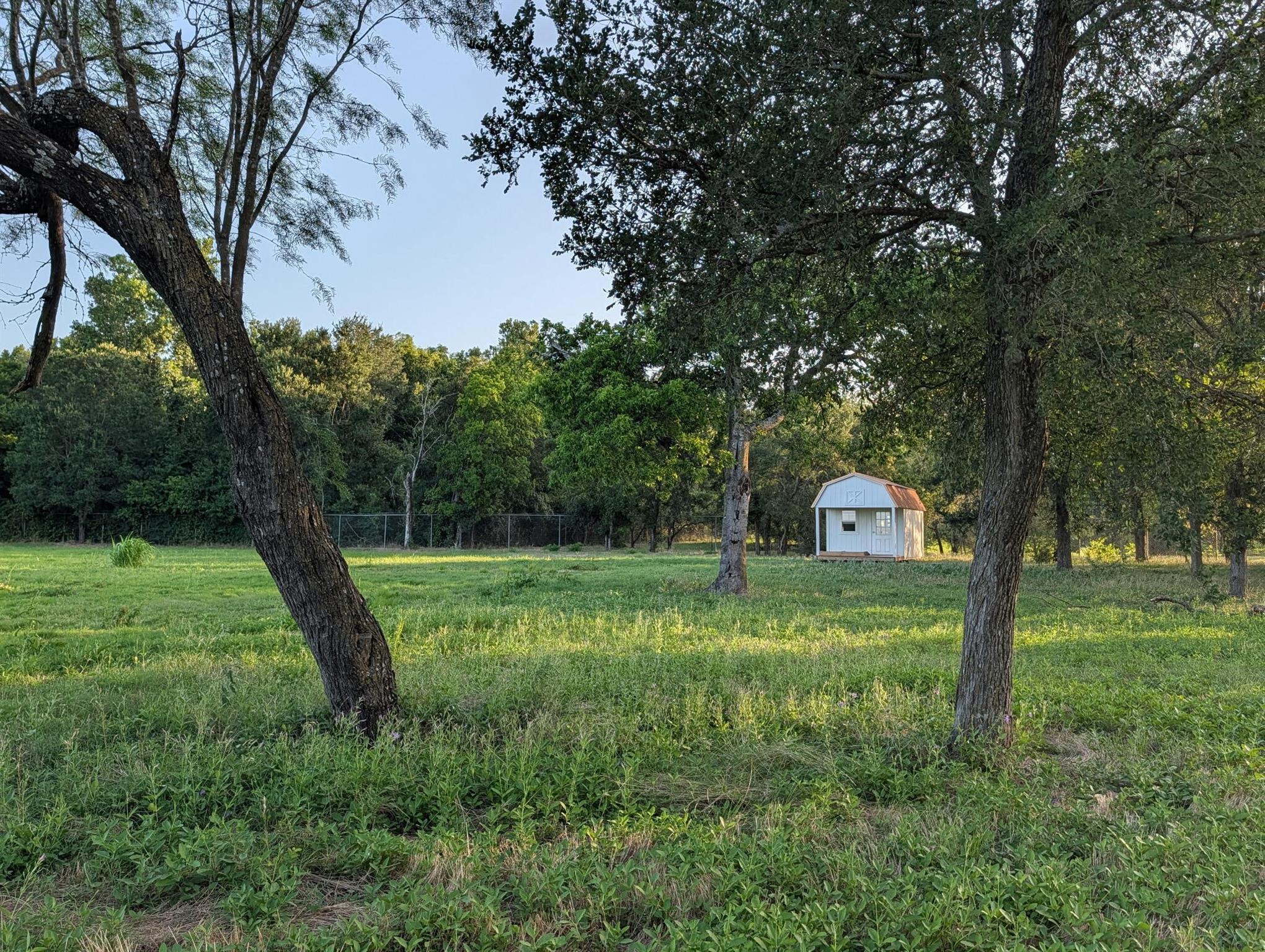 main property photo 4