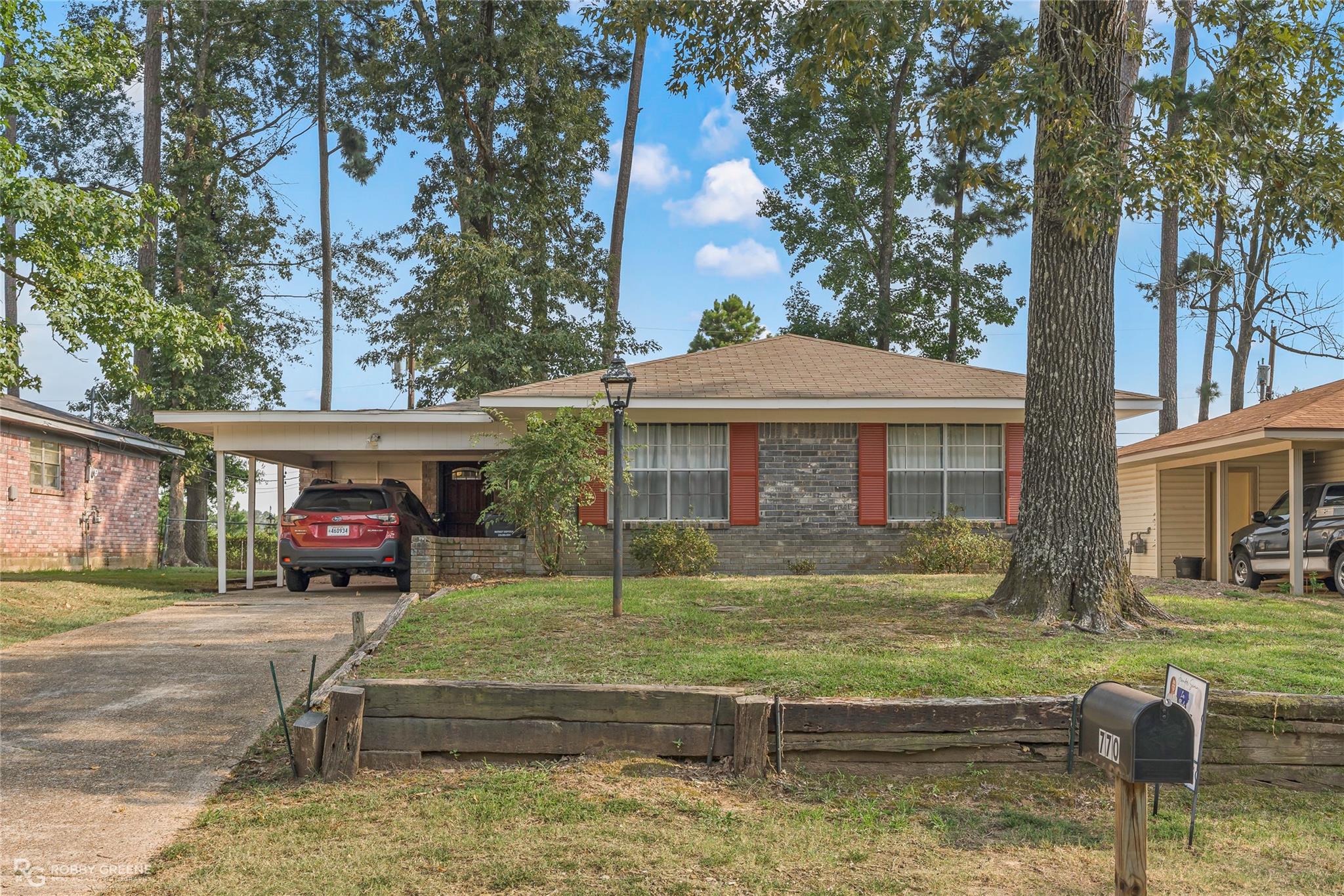 main property photo 0