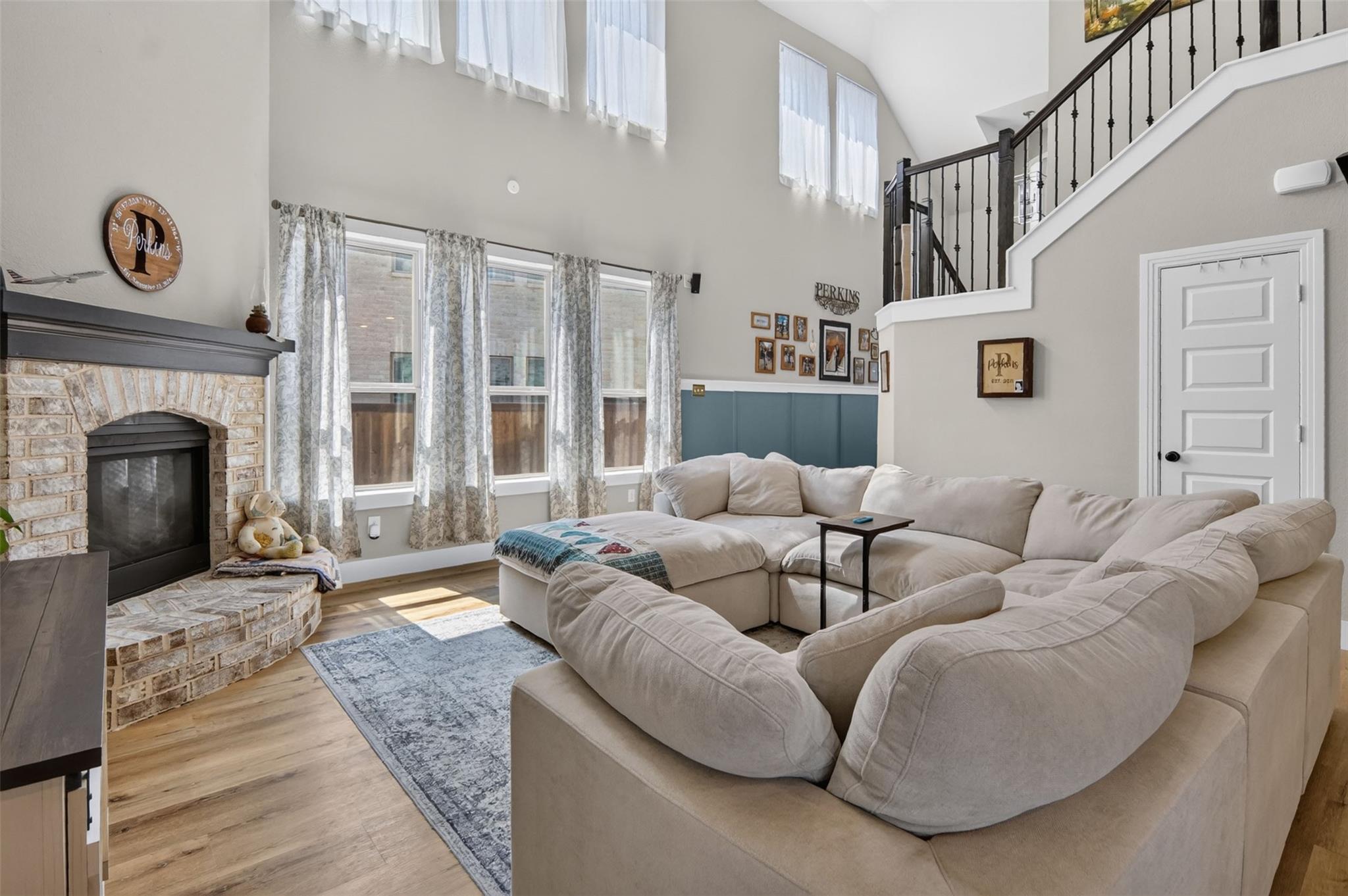 main property photo 6