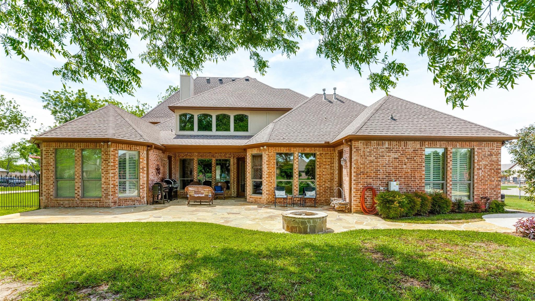 main property photo 32