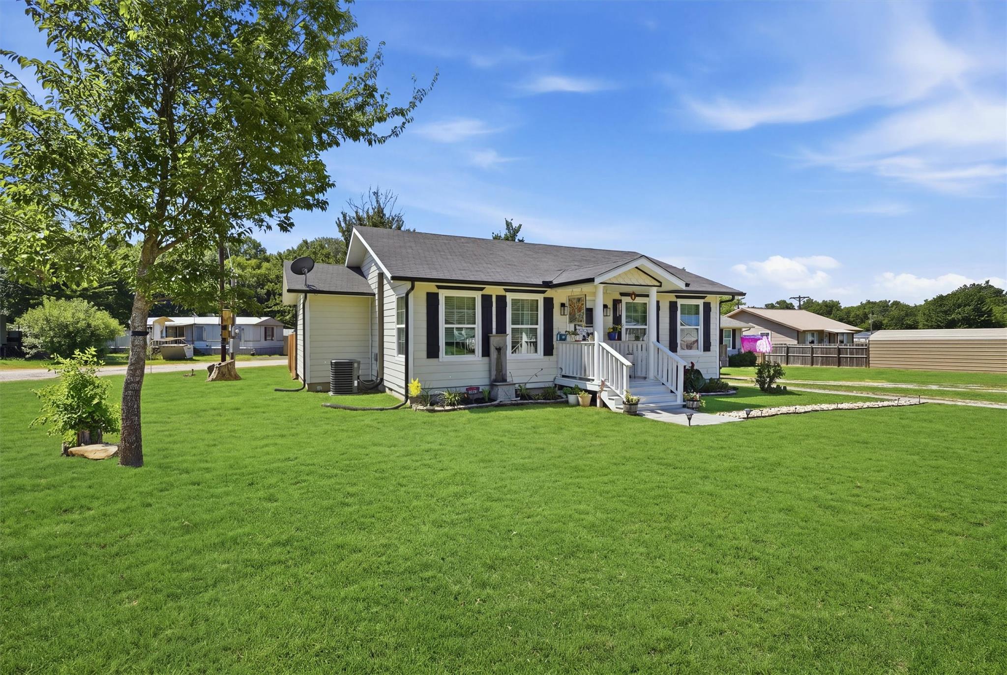 main property photo 2