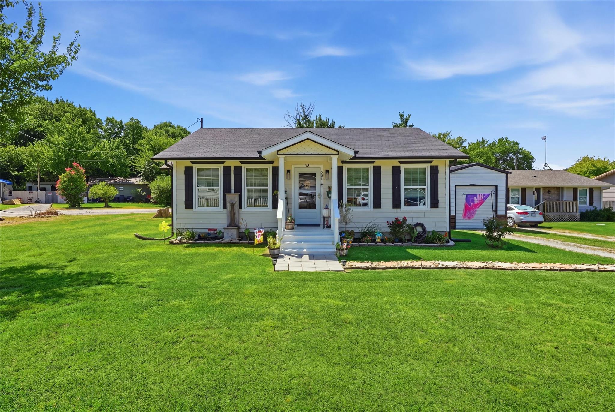 main property photo 4