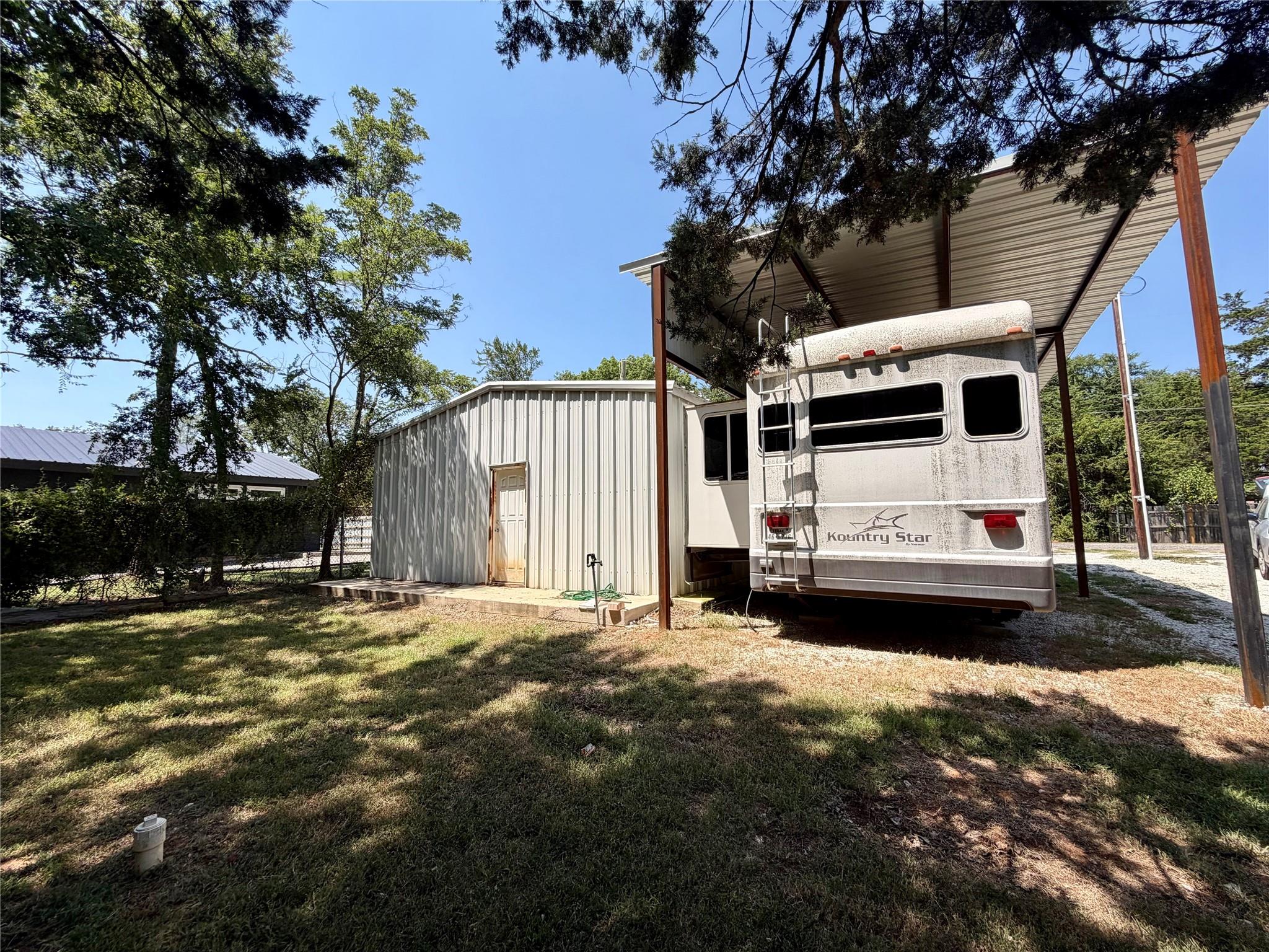 main property photo 14