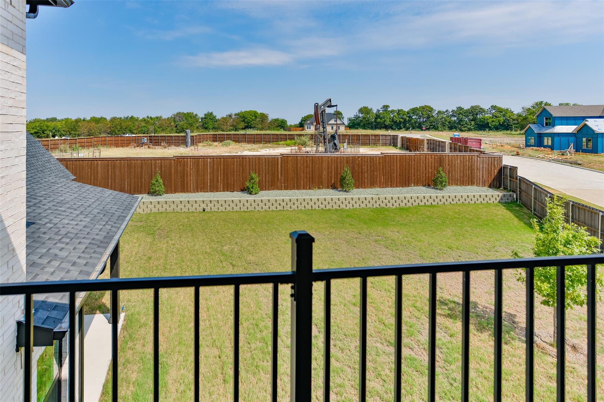 main property photo 32
