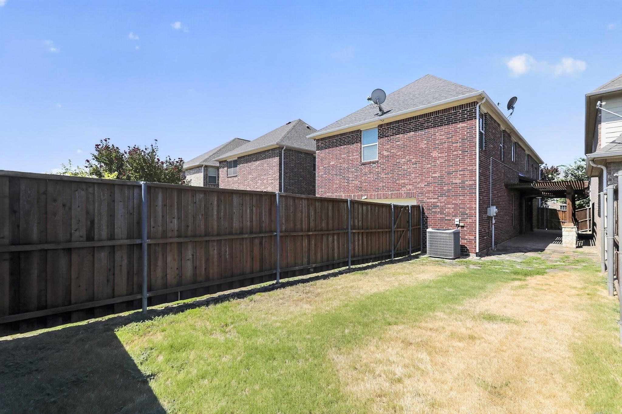 main property photo 13