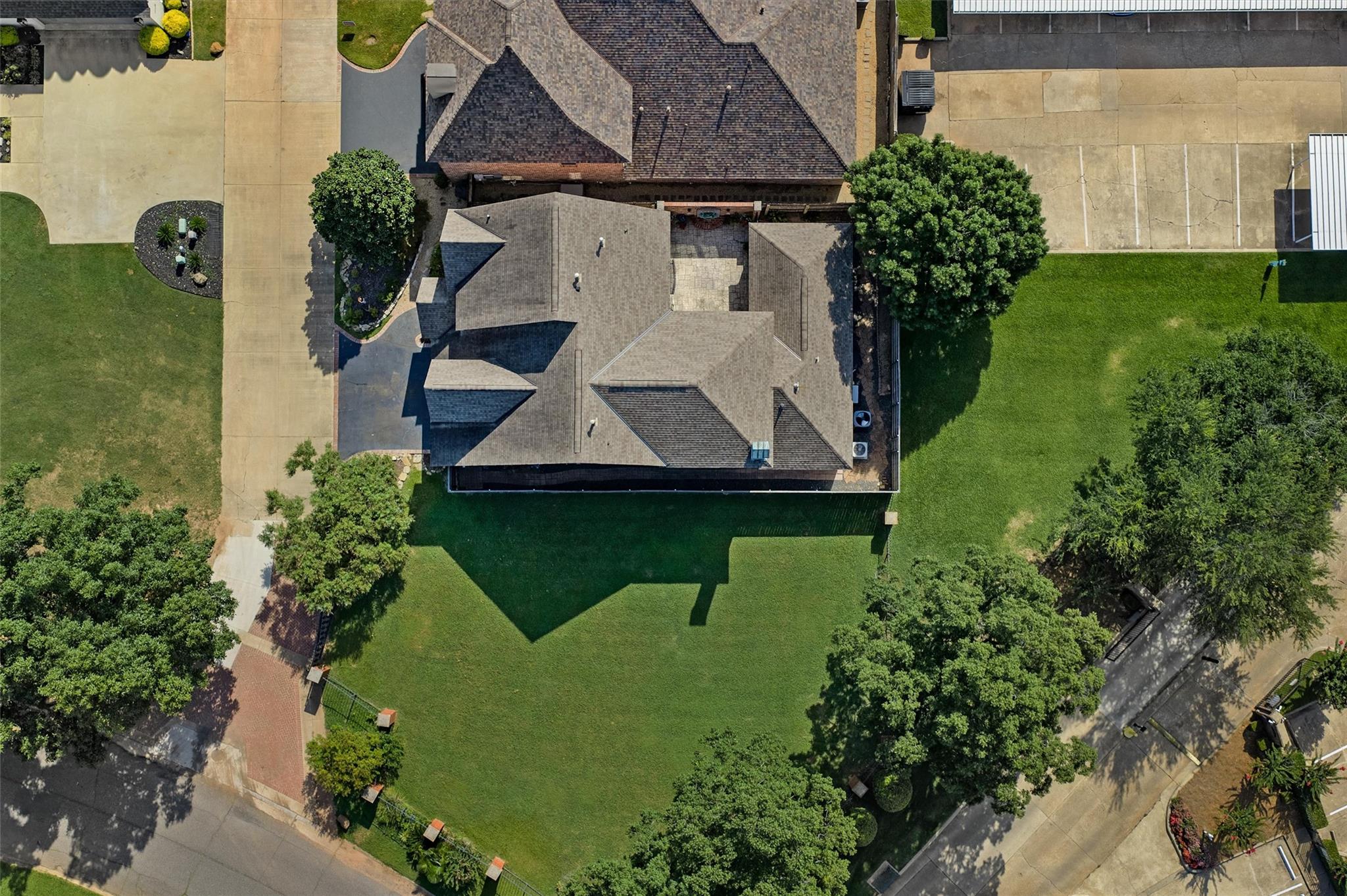 main property photo 0