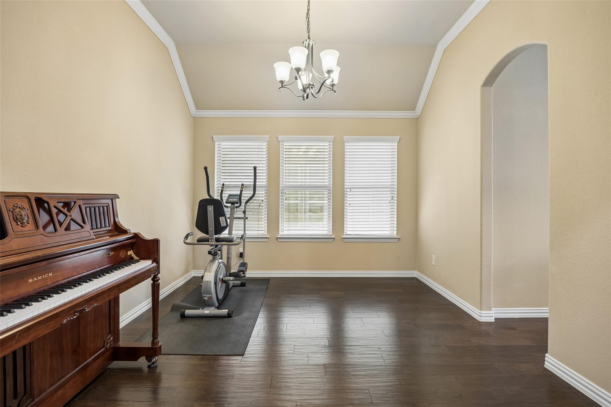 main property photo 5