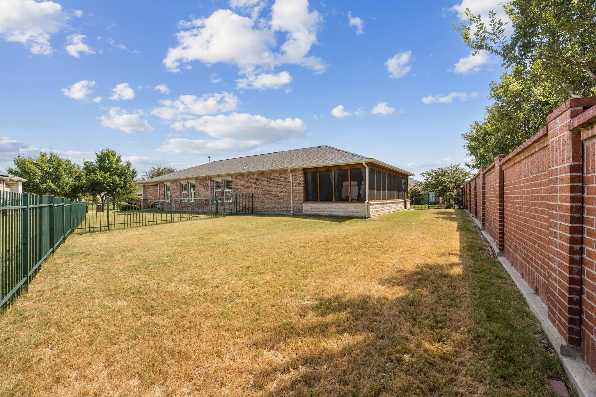 main property photo 21
