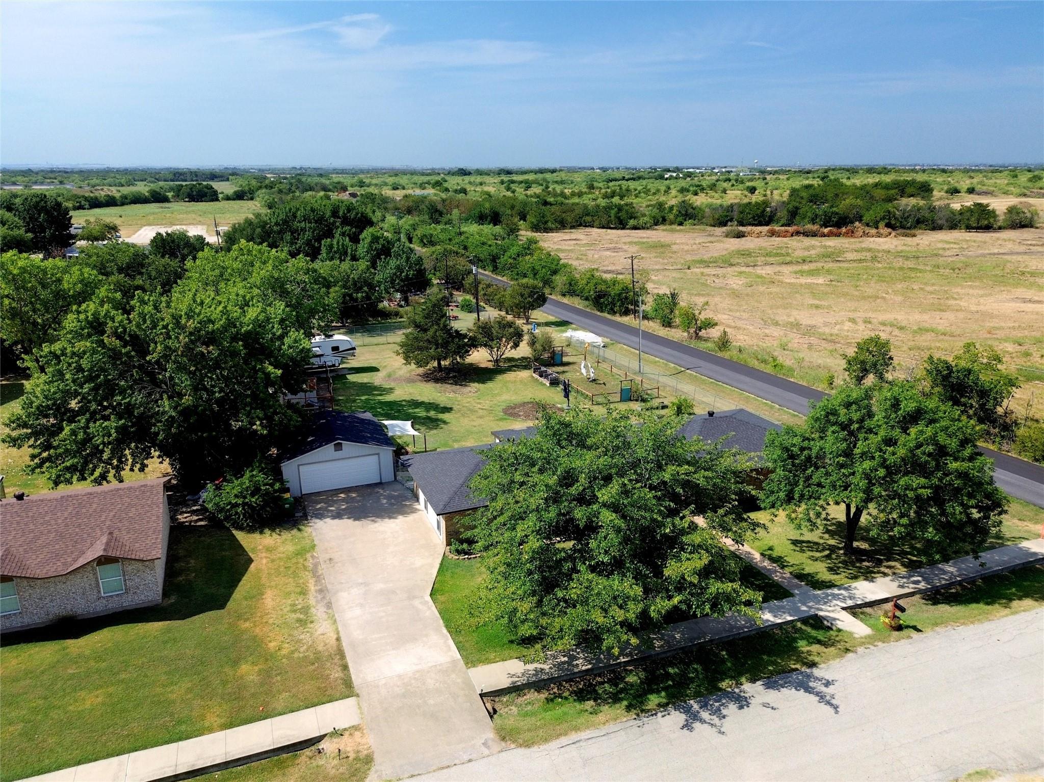 main property photo 16