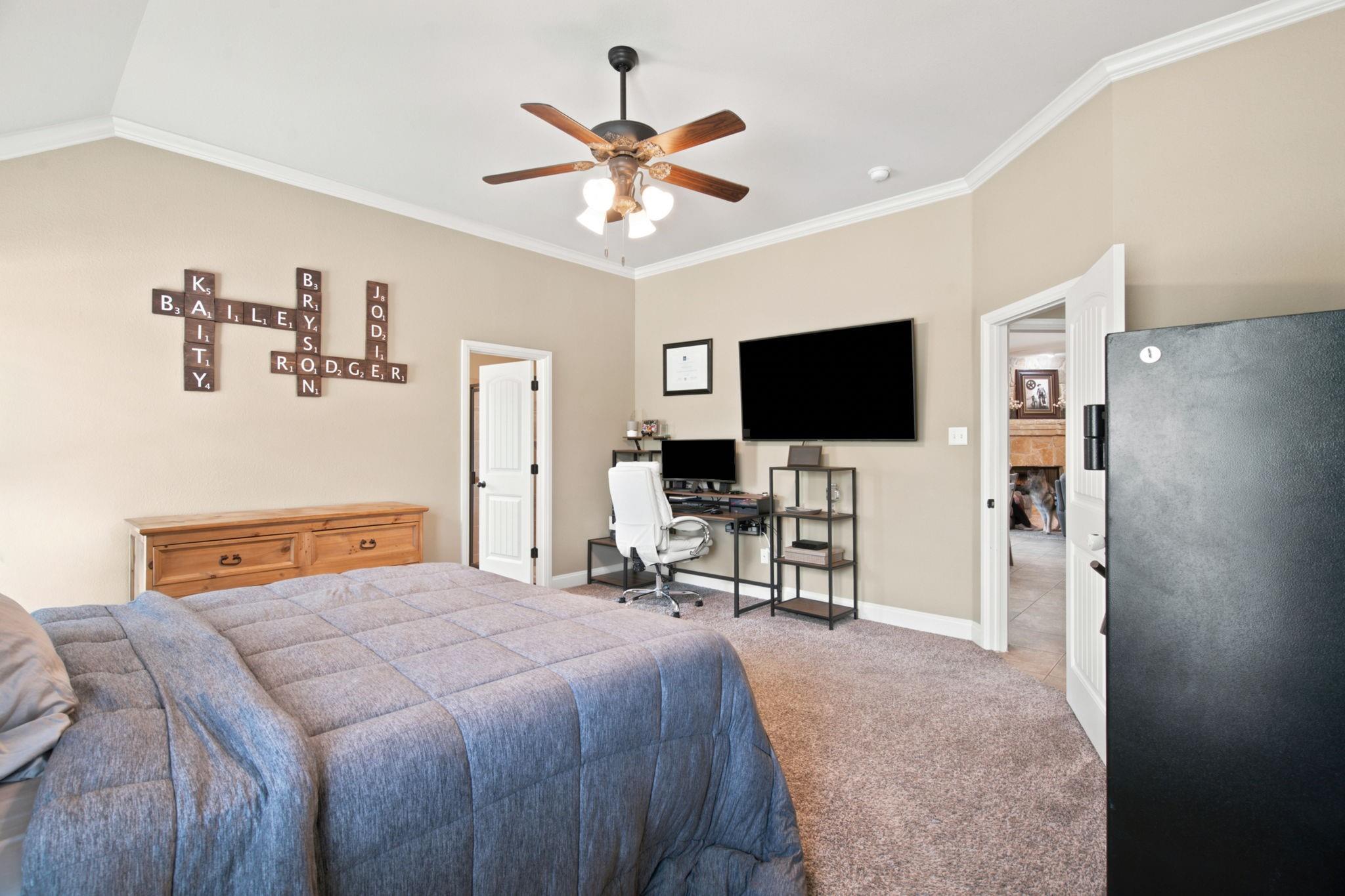 main property photo 17