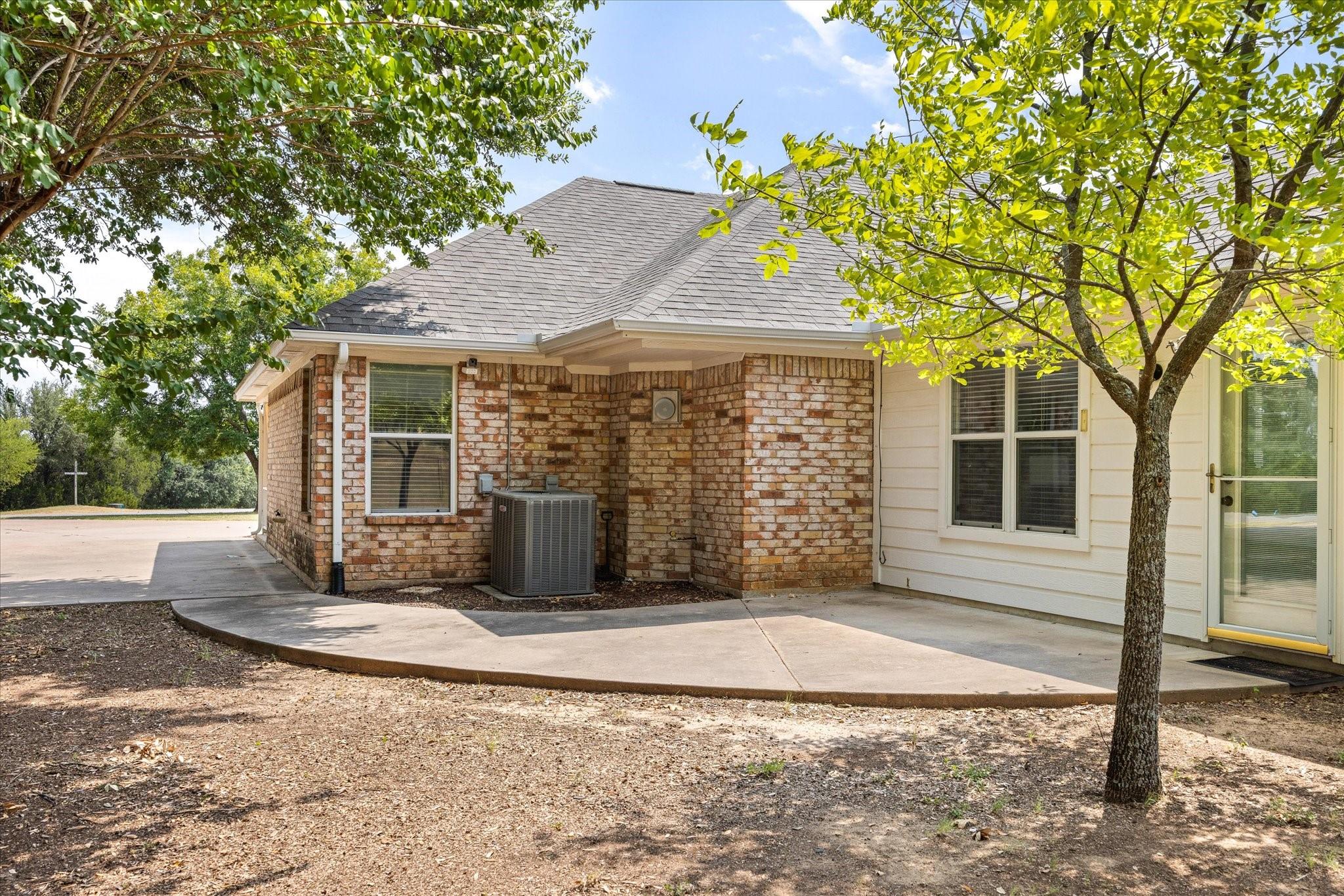 main property photo 32