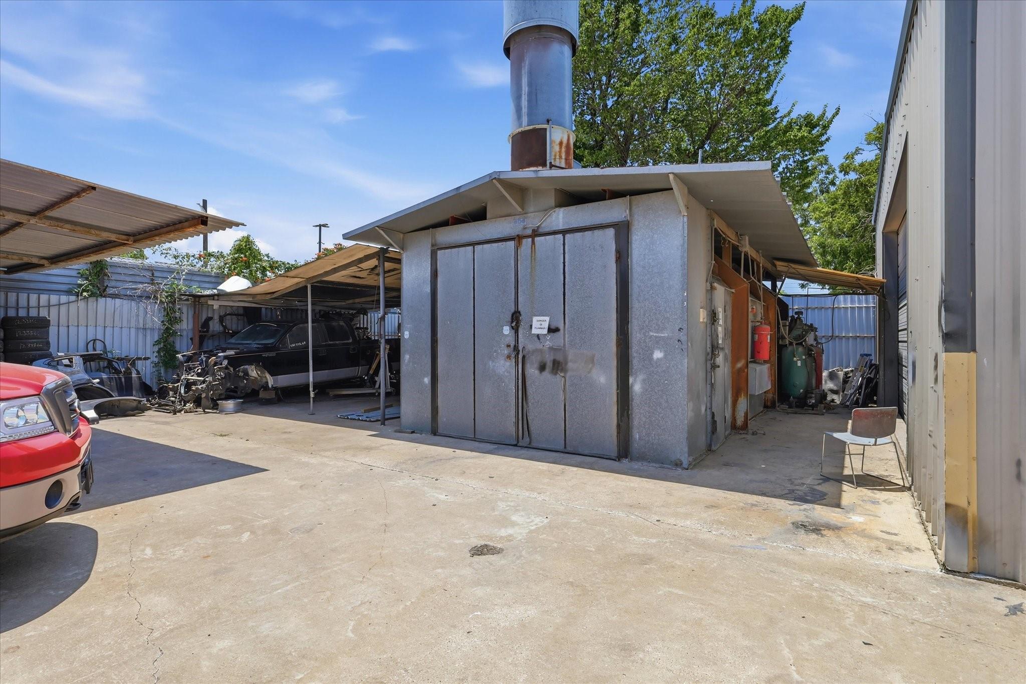 main property photo 10