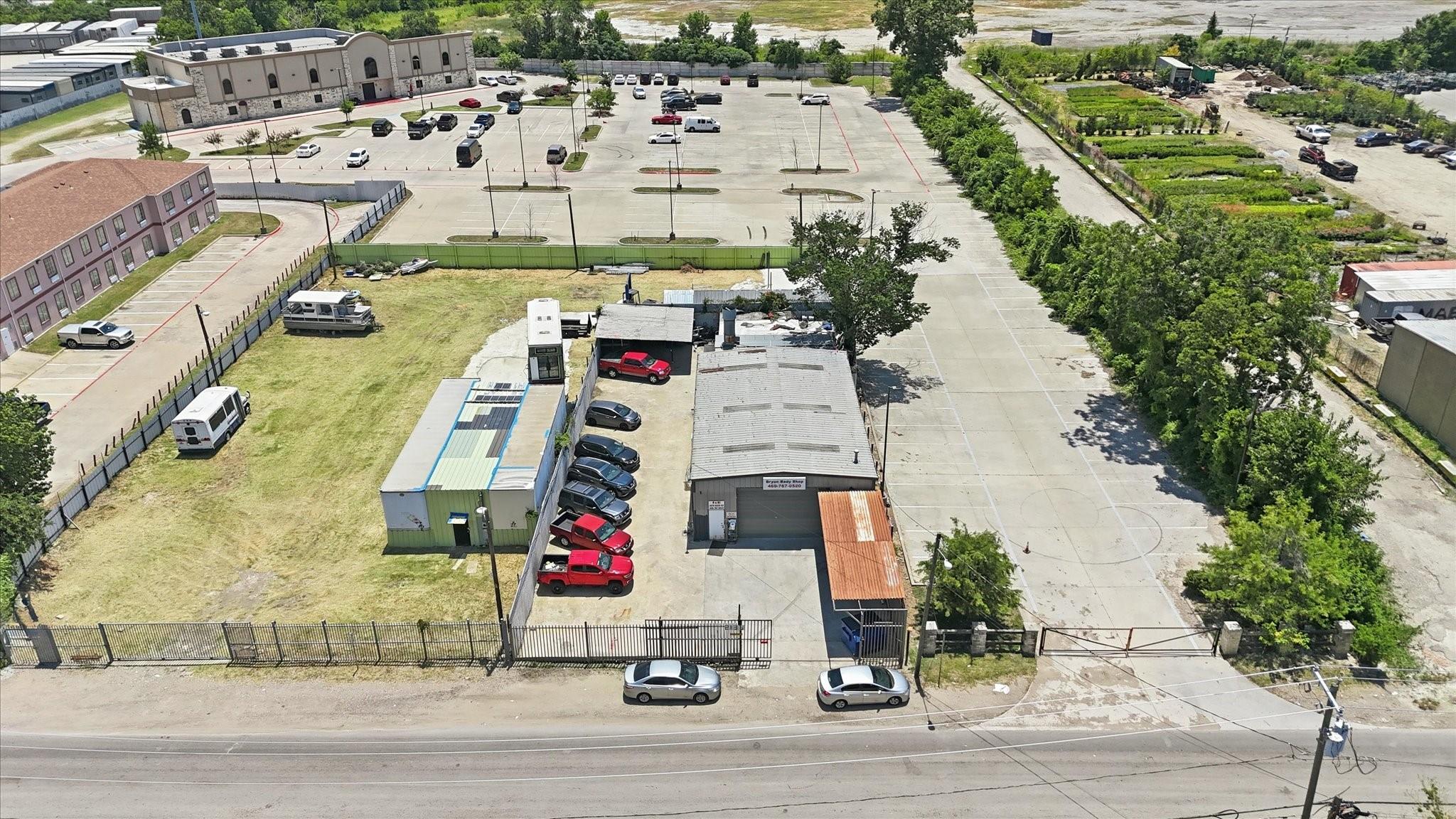 main property photo 23