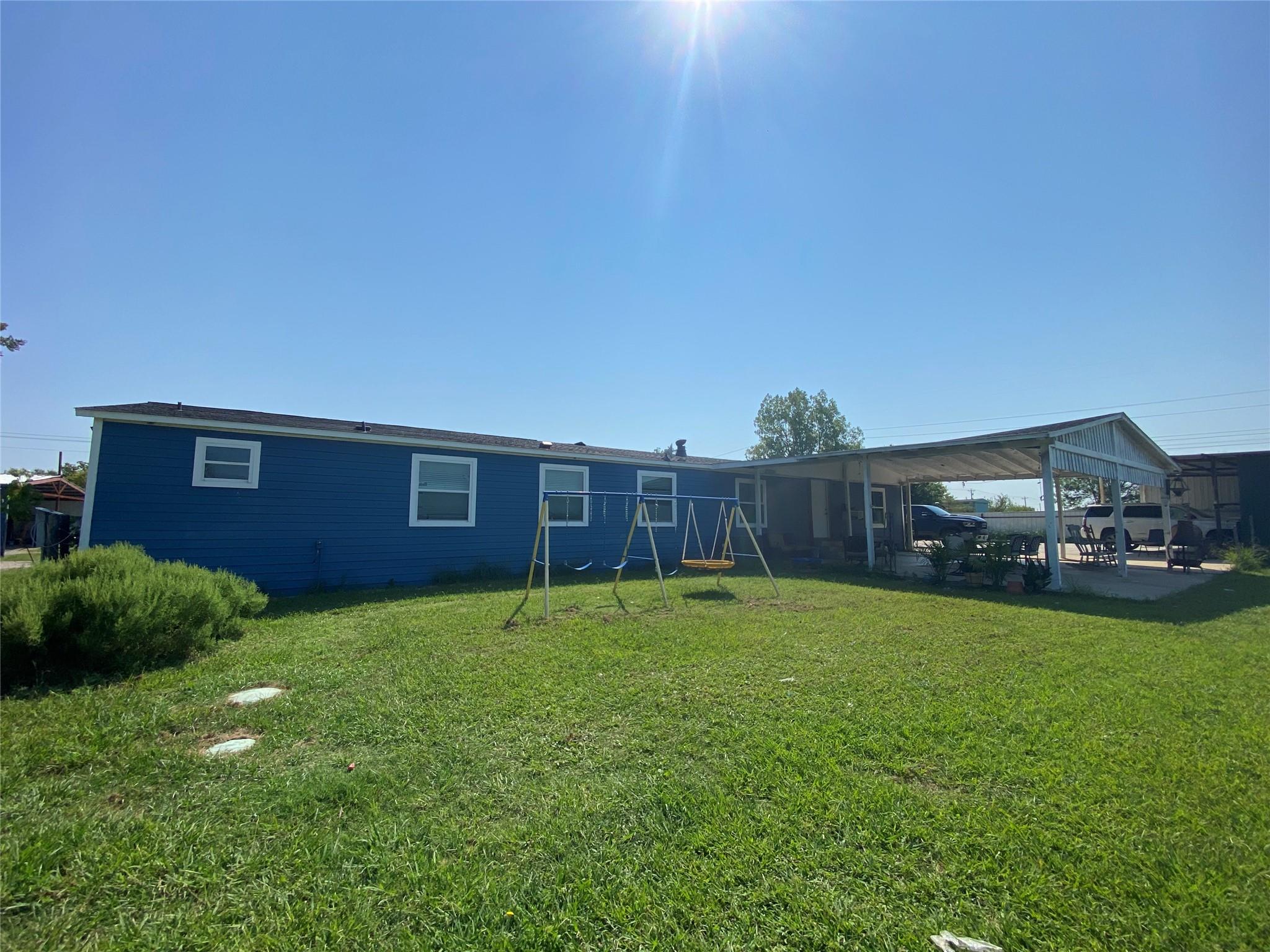 main property photo 3