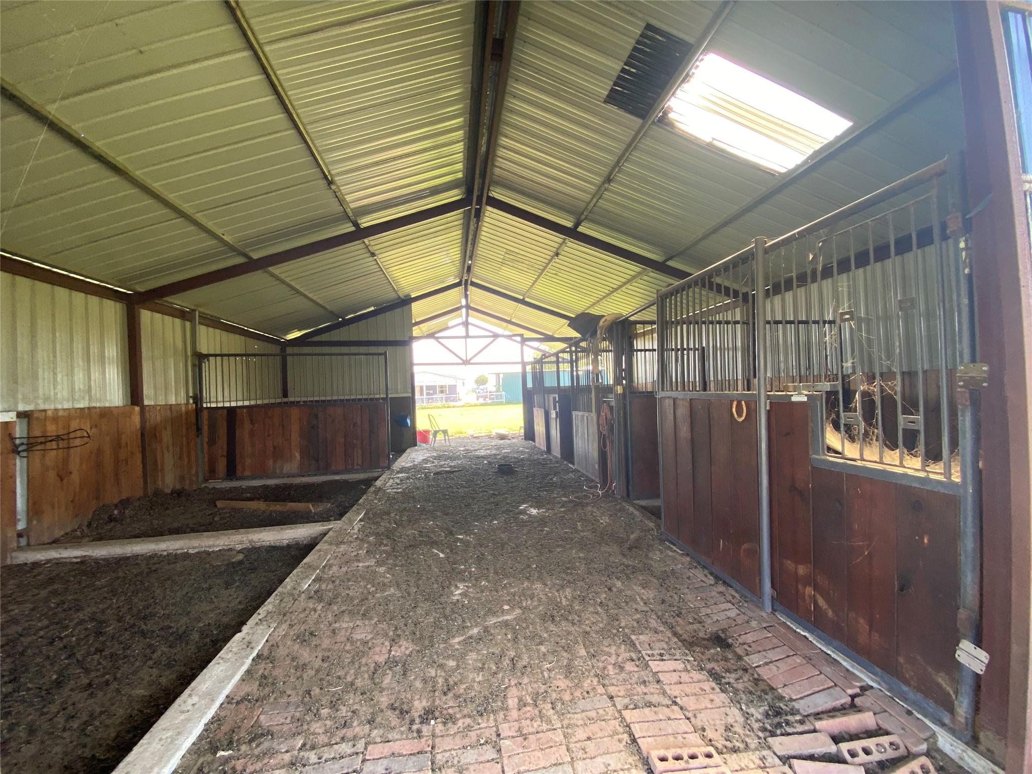 main property photo 31