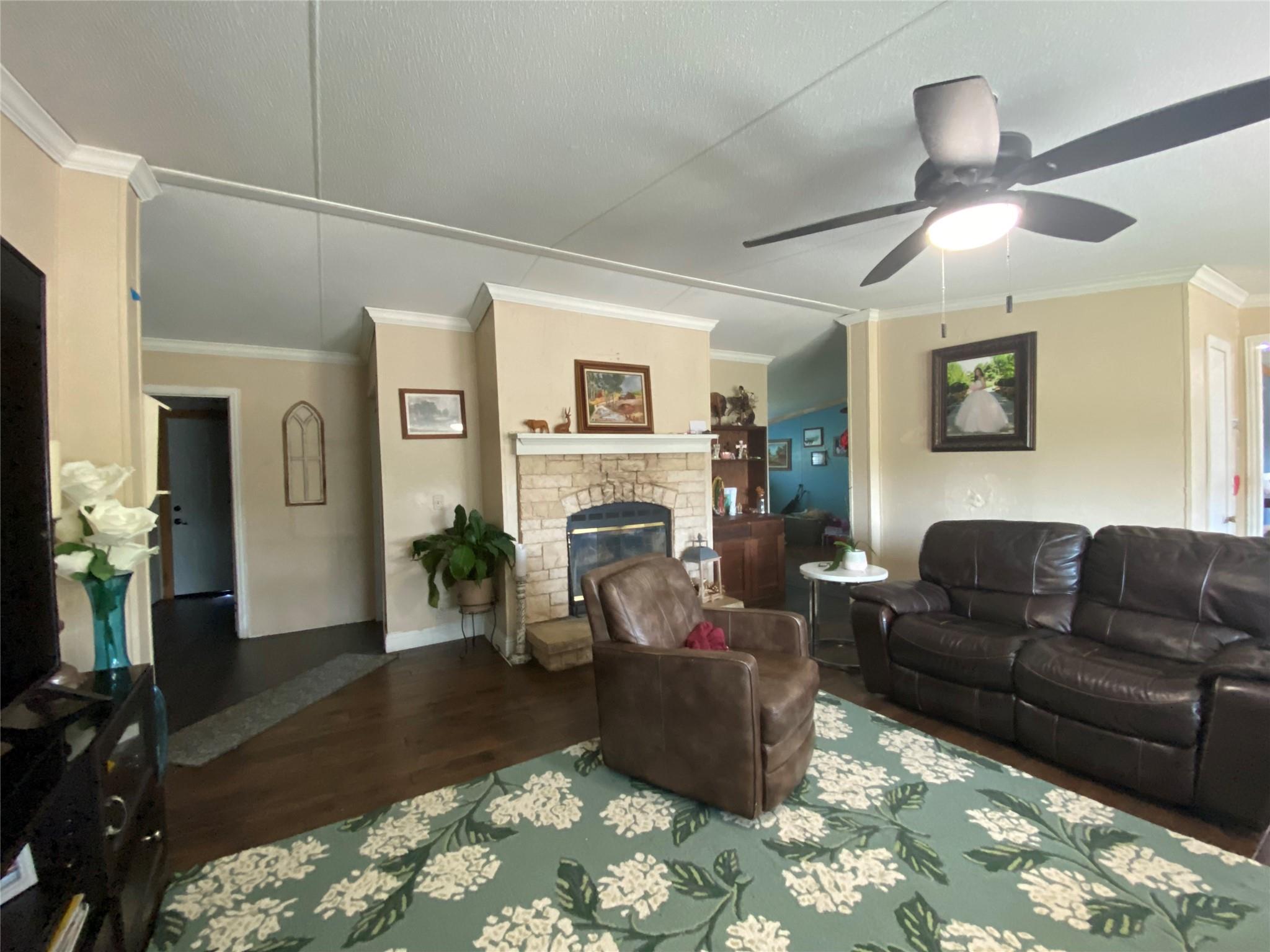 main property photo 7