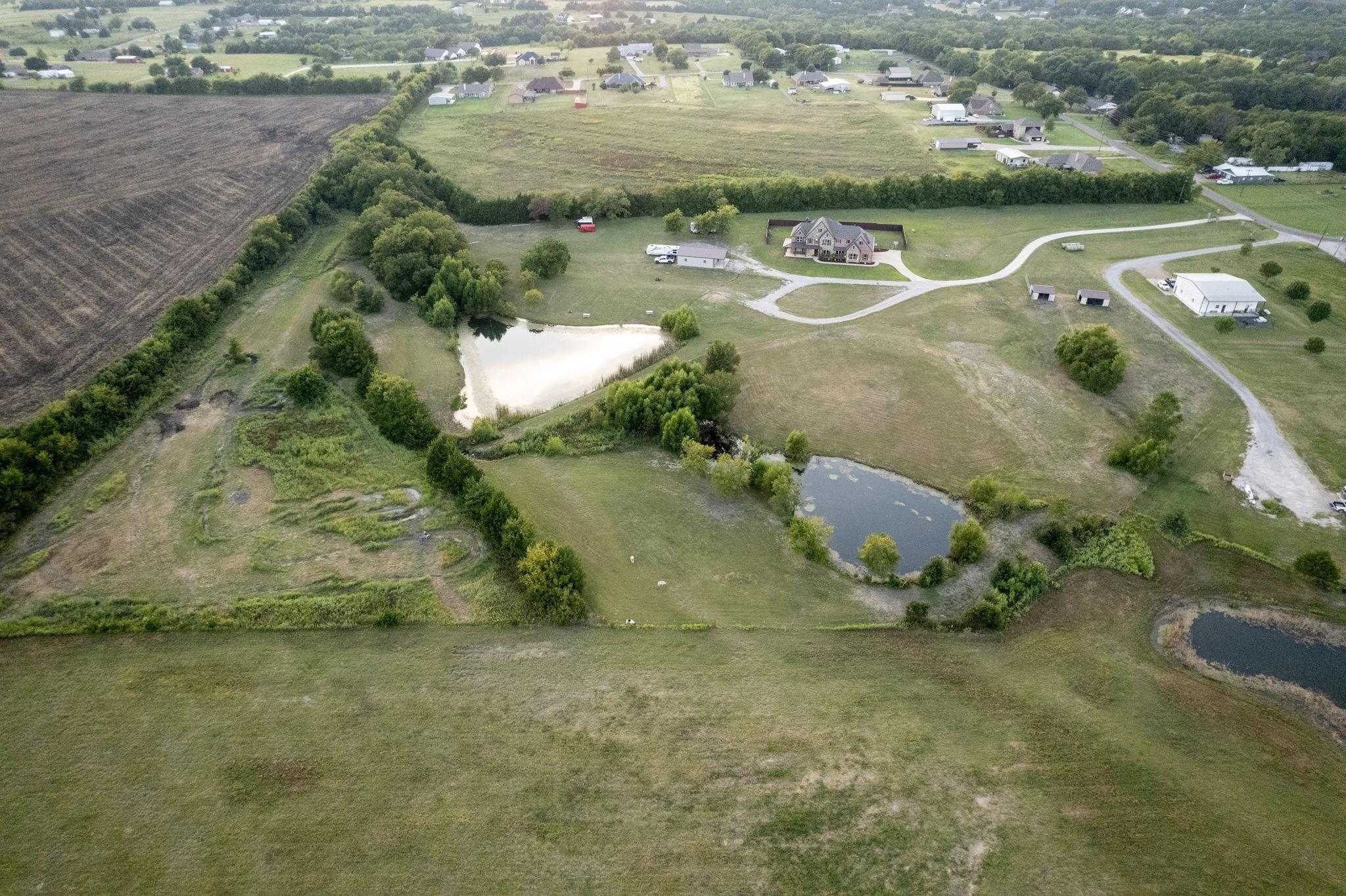 main property photo 36