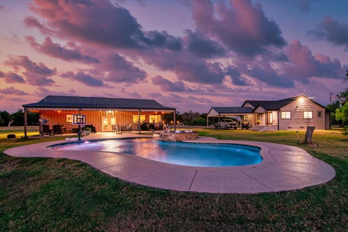 main property photo 18